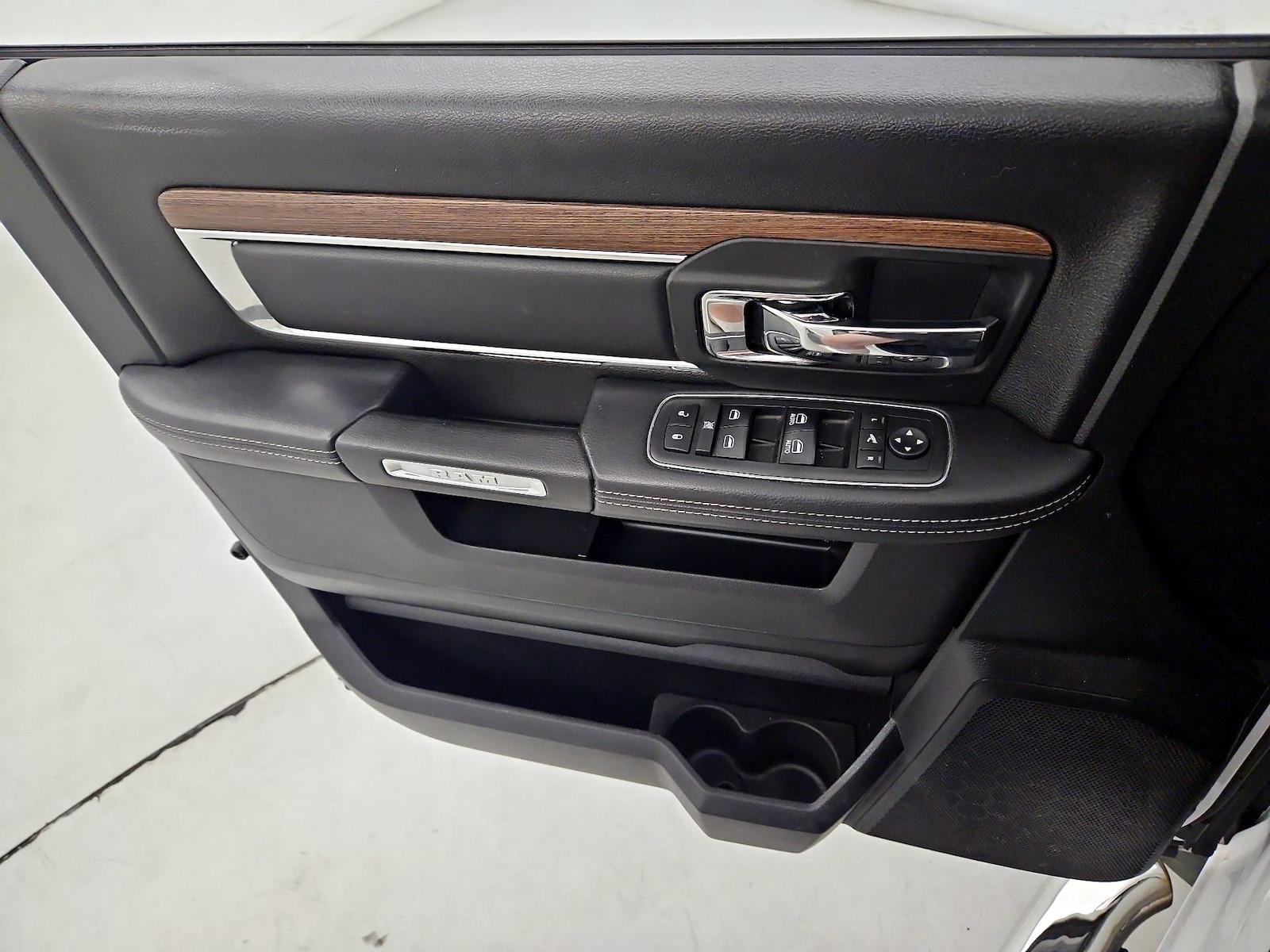 2017 RAM Ram 1500 Pickup Laramie - Photo 13