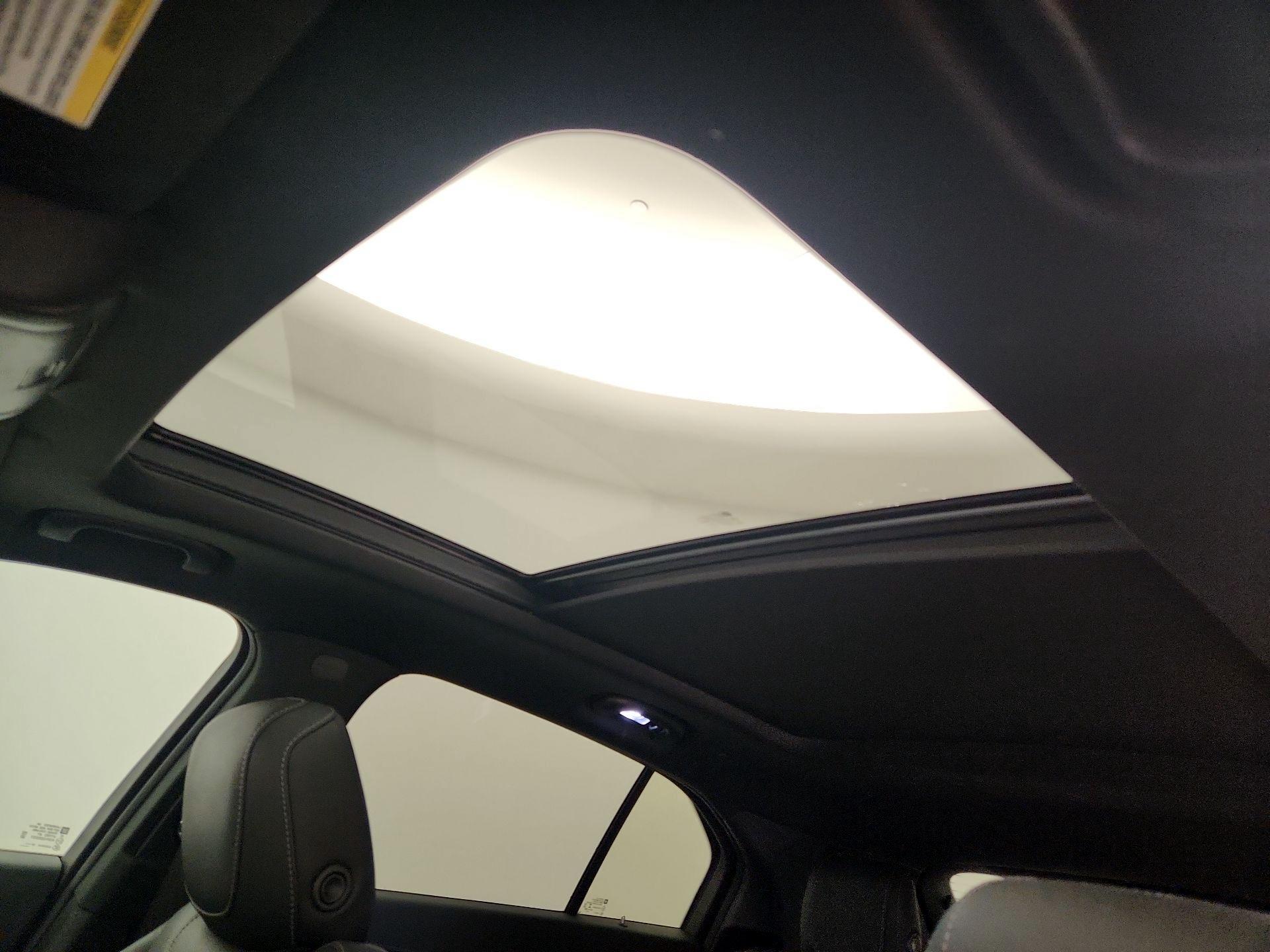 Thumbnail: 2020 Cadillac XT4 - 19