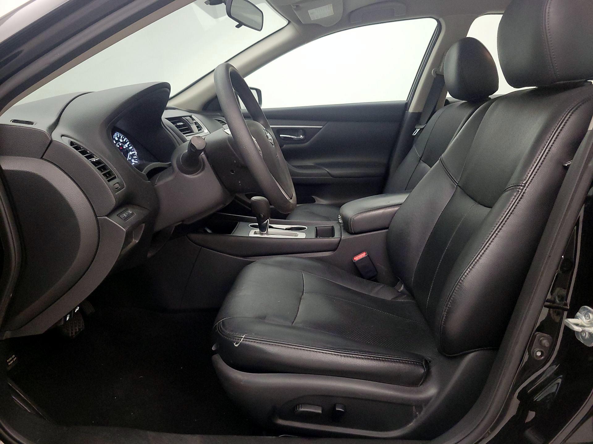 Thumbnail: 2018 Nissan Altima - 9