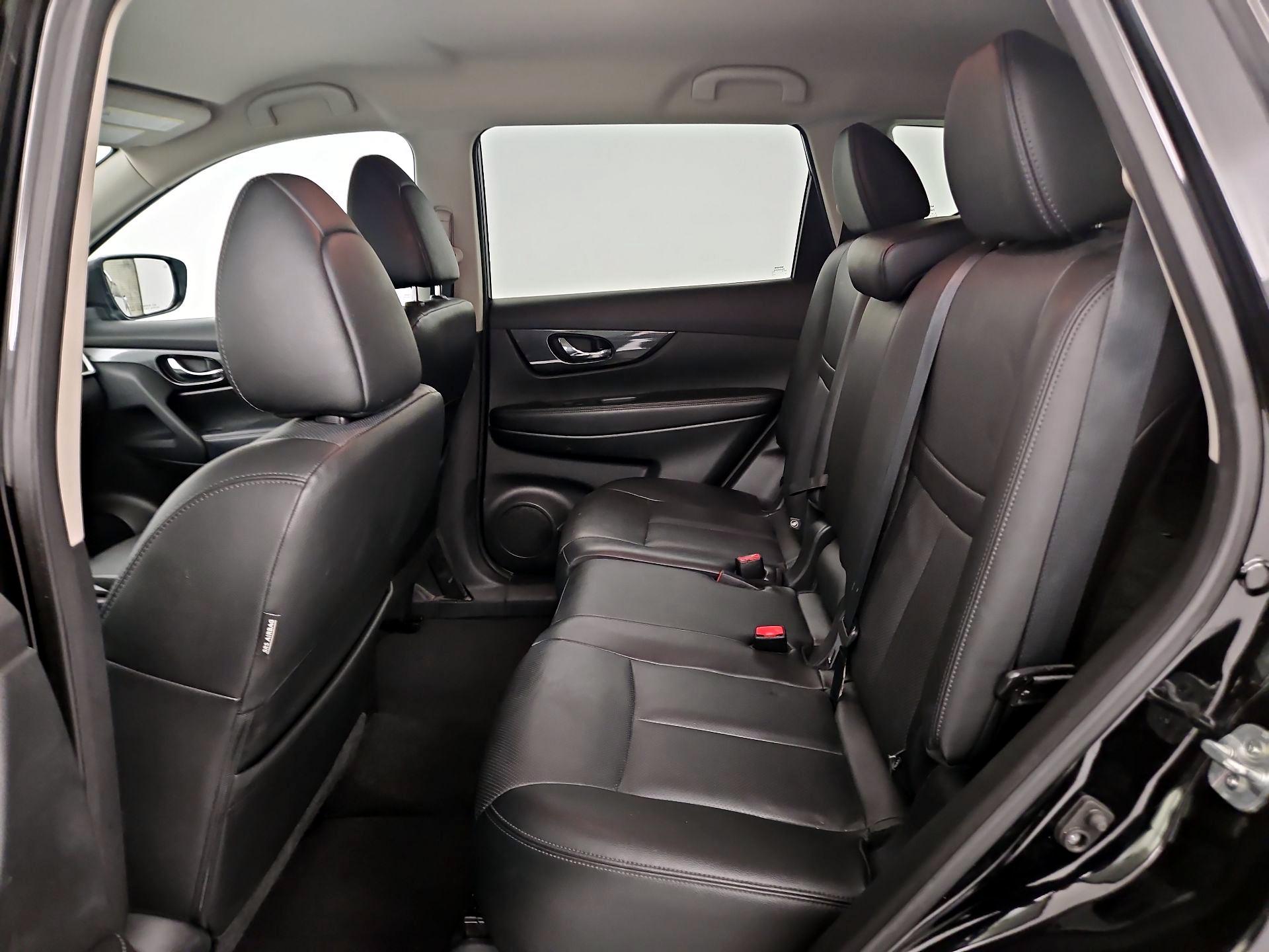 Thumbnail: 2015 Nissan Rogue - 18