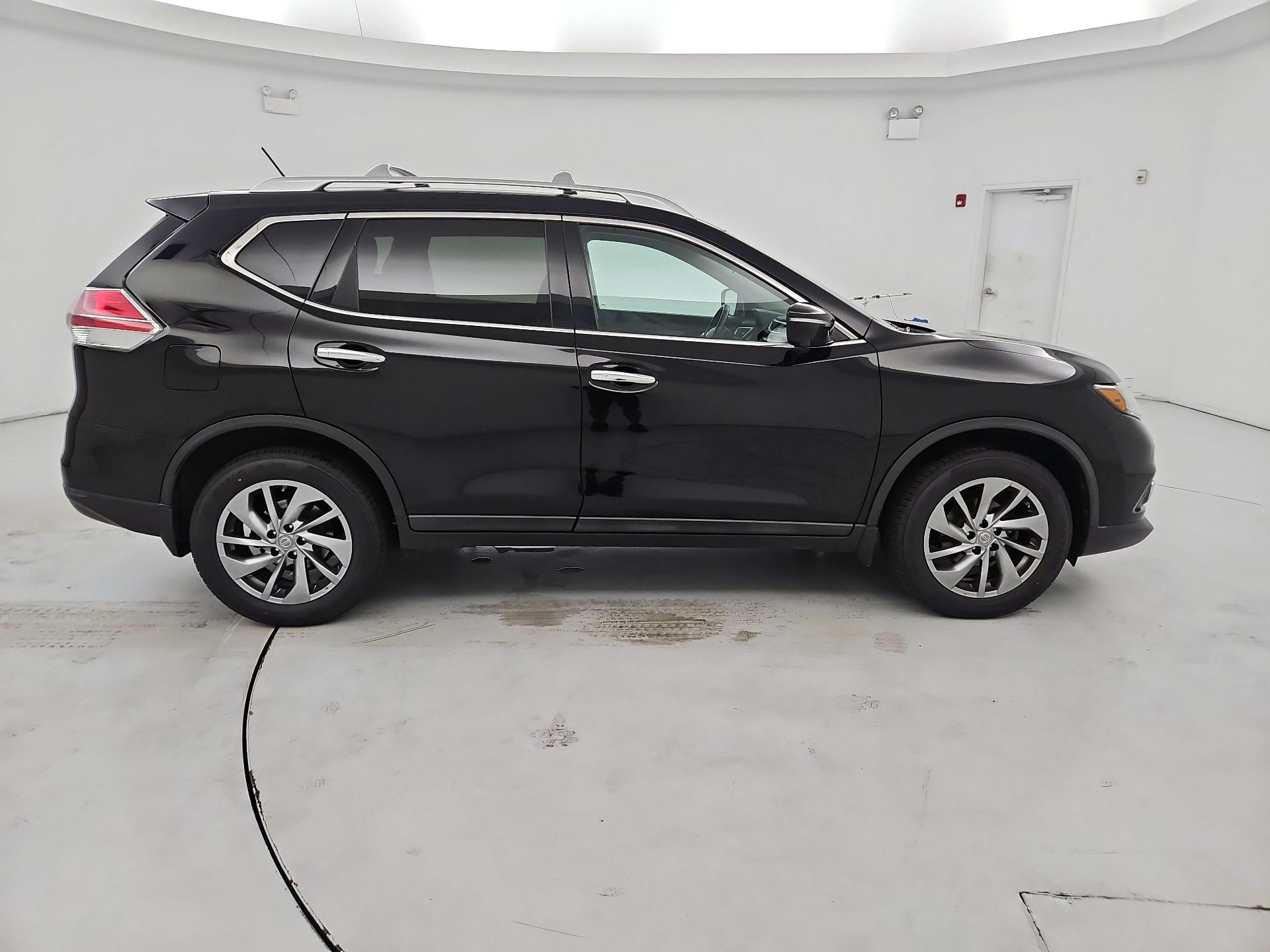 Thumbnail: 2015 Nissan Rogue - 4