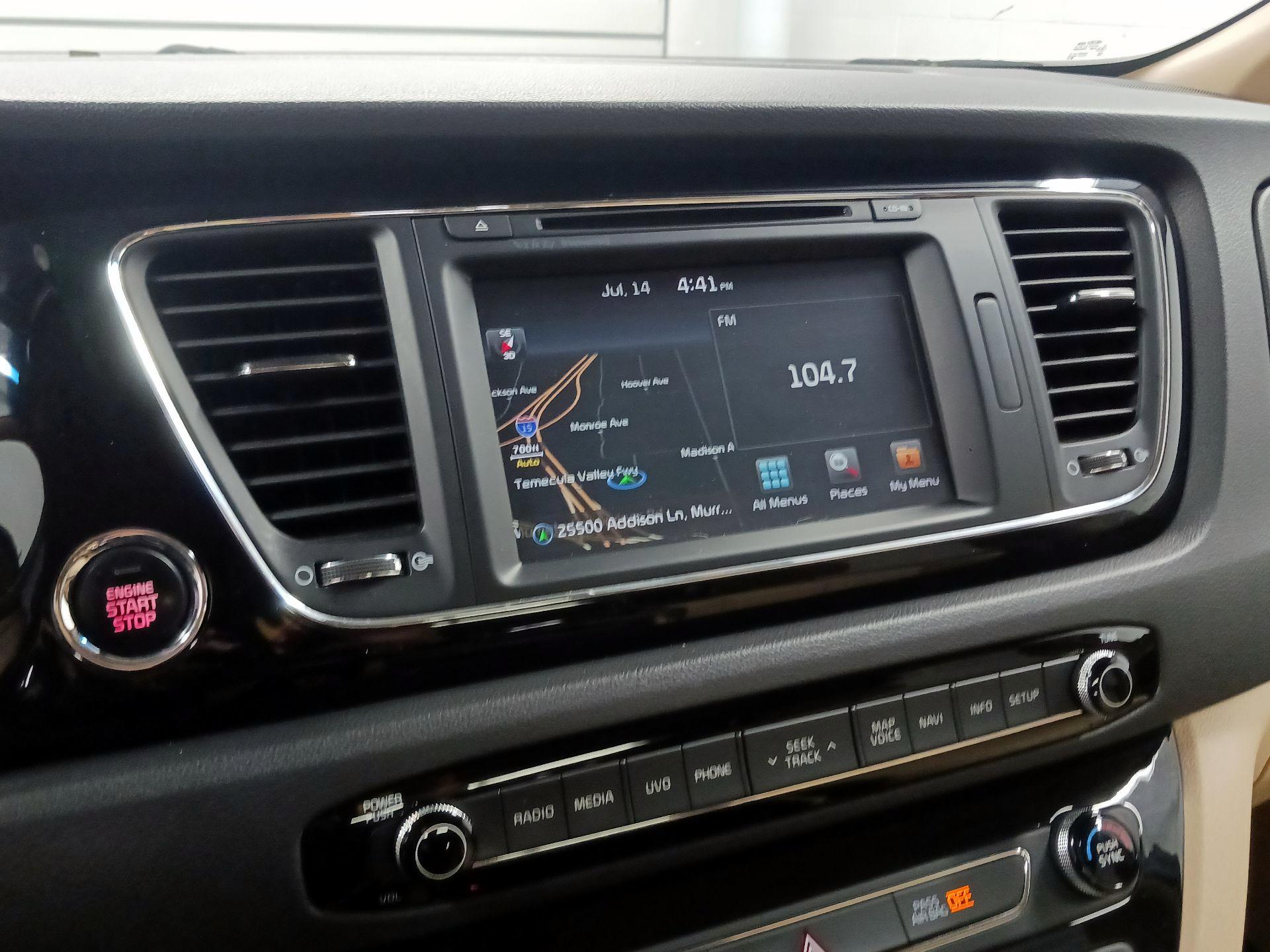 Thumbnail: 2018 Kia Sedona - 11