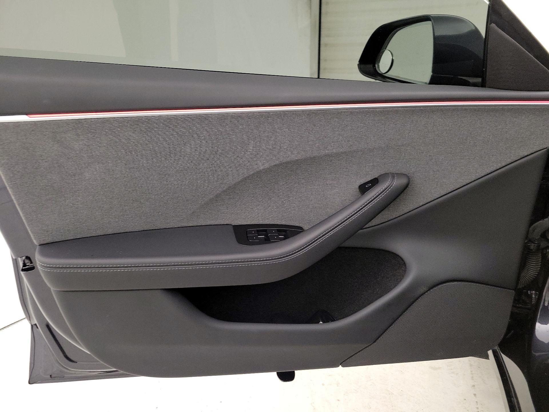 Thumbnail: 2025 Tesla Model 3 - 12