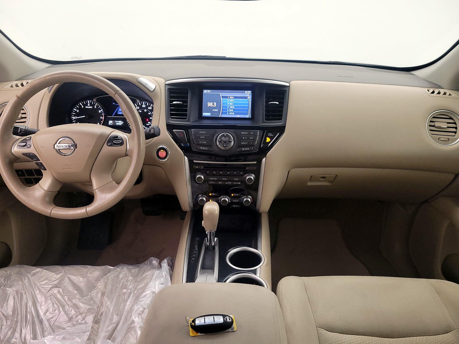 Thumbnail: 2015 Nissan Pathfinder - 9
