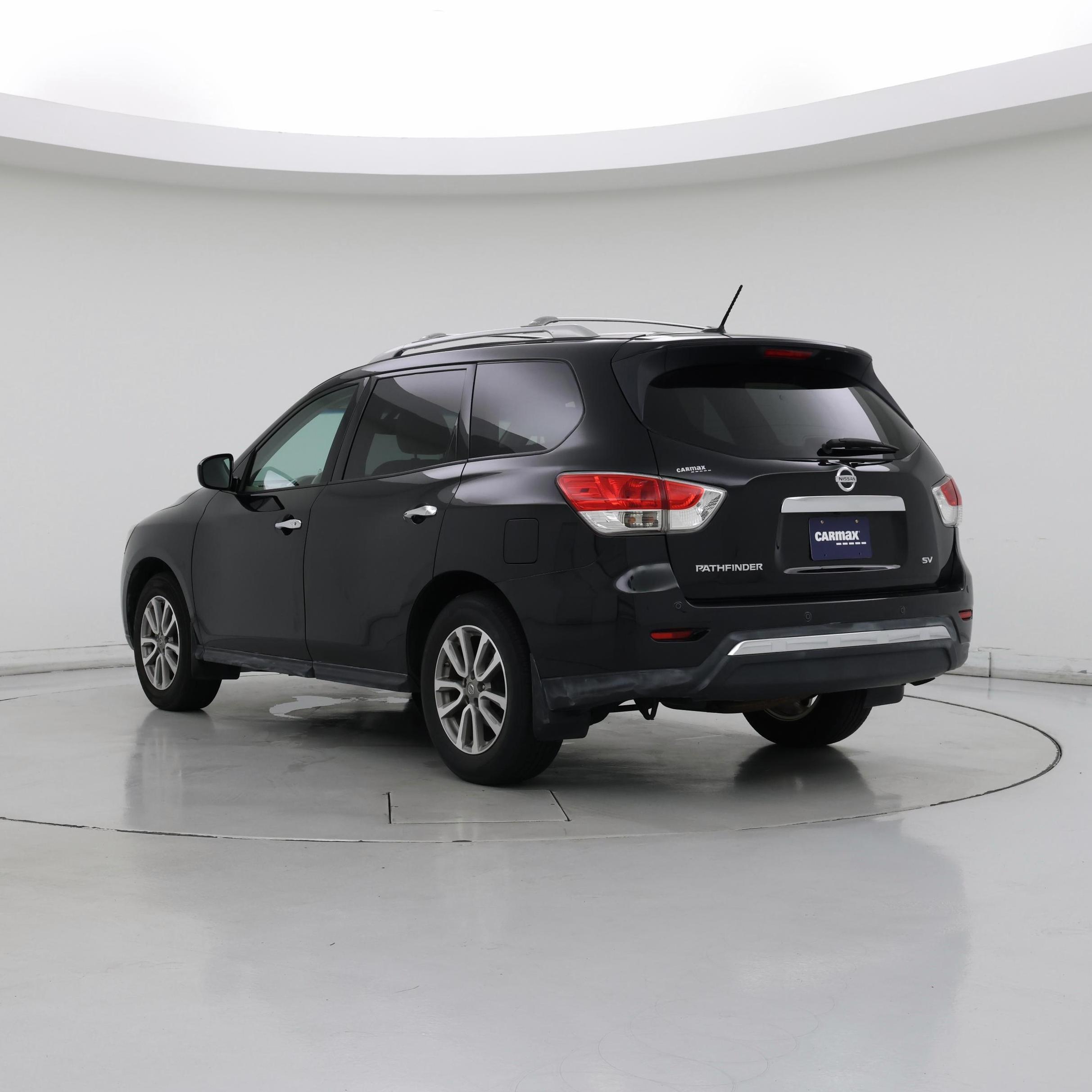 Thumbnail: 2015 Nissan Pathfinder - 2