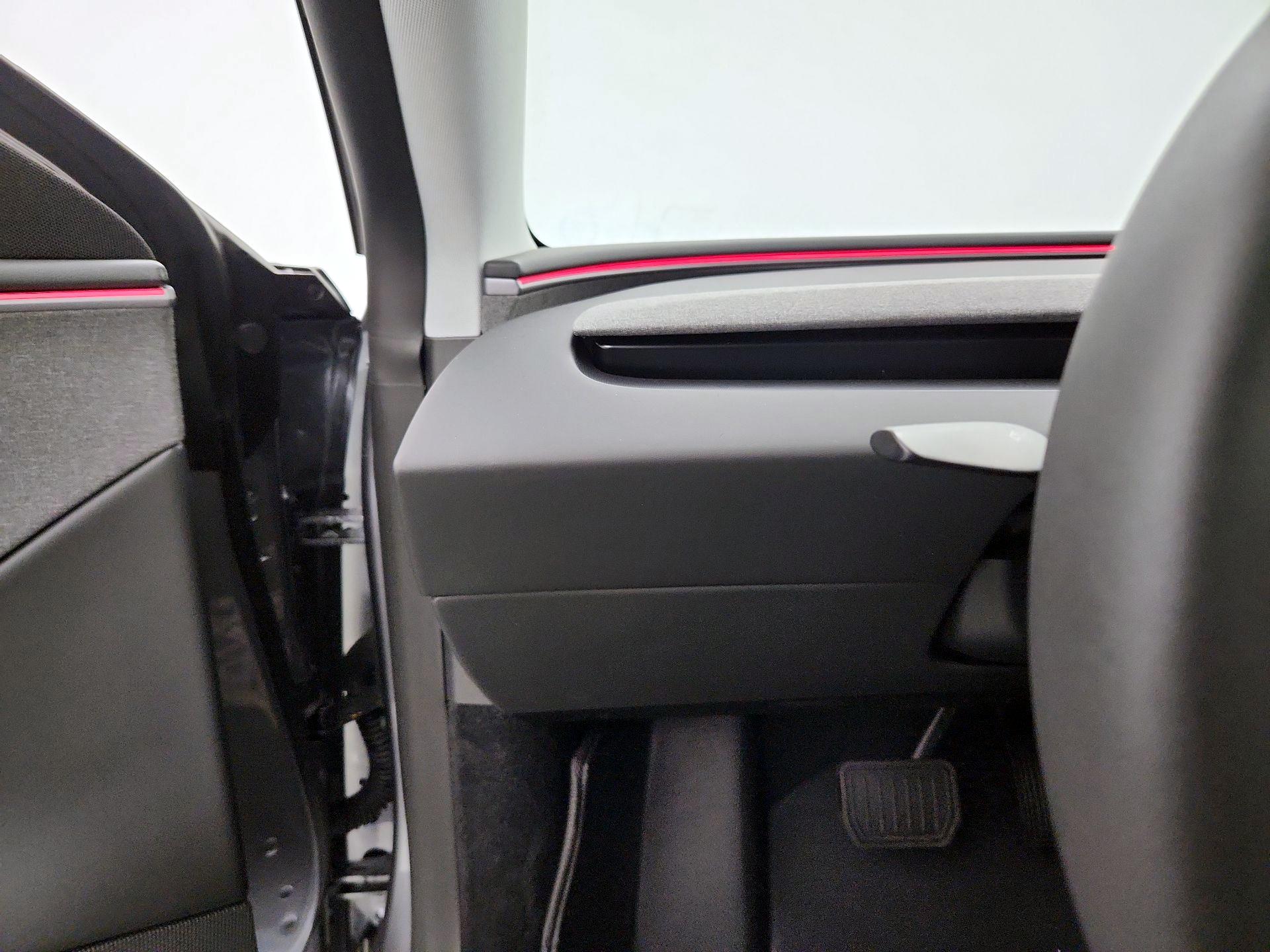 Thumbnail: 2026 Tesla Model 3 - 13