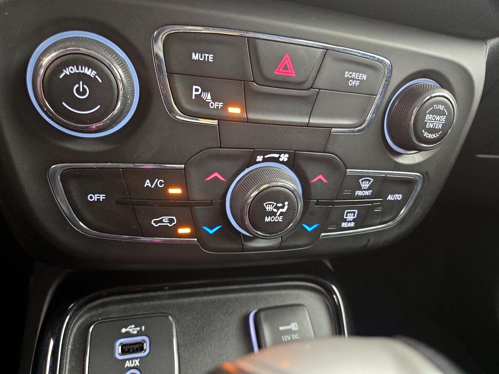 Thumbnail: 2020 Jeep Compass - 16
