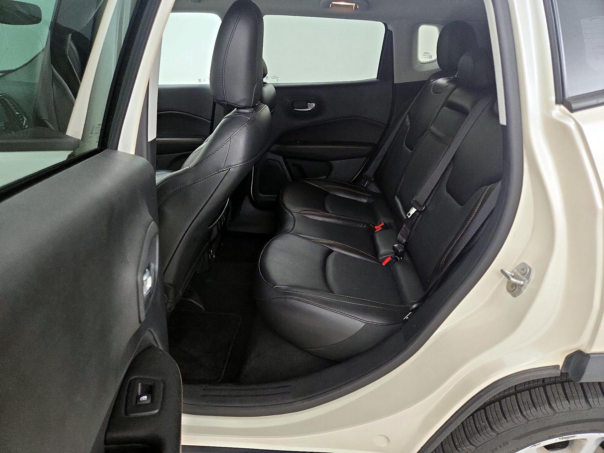 Thumbnail: 2020 Jeep Compass - 19