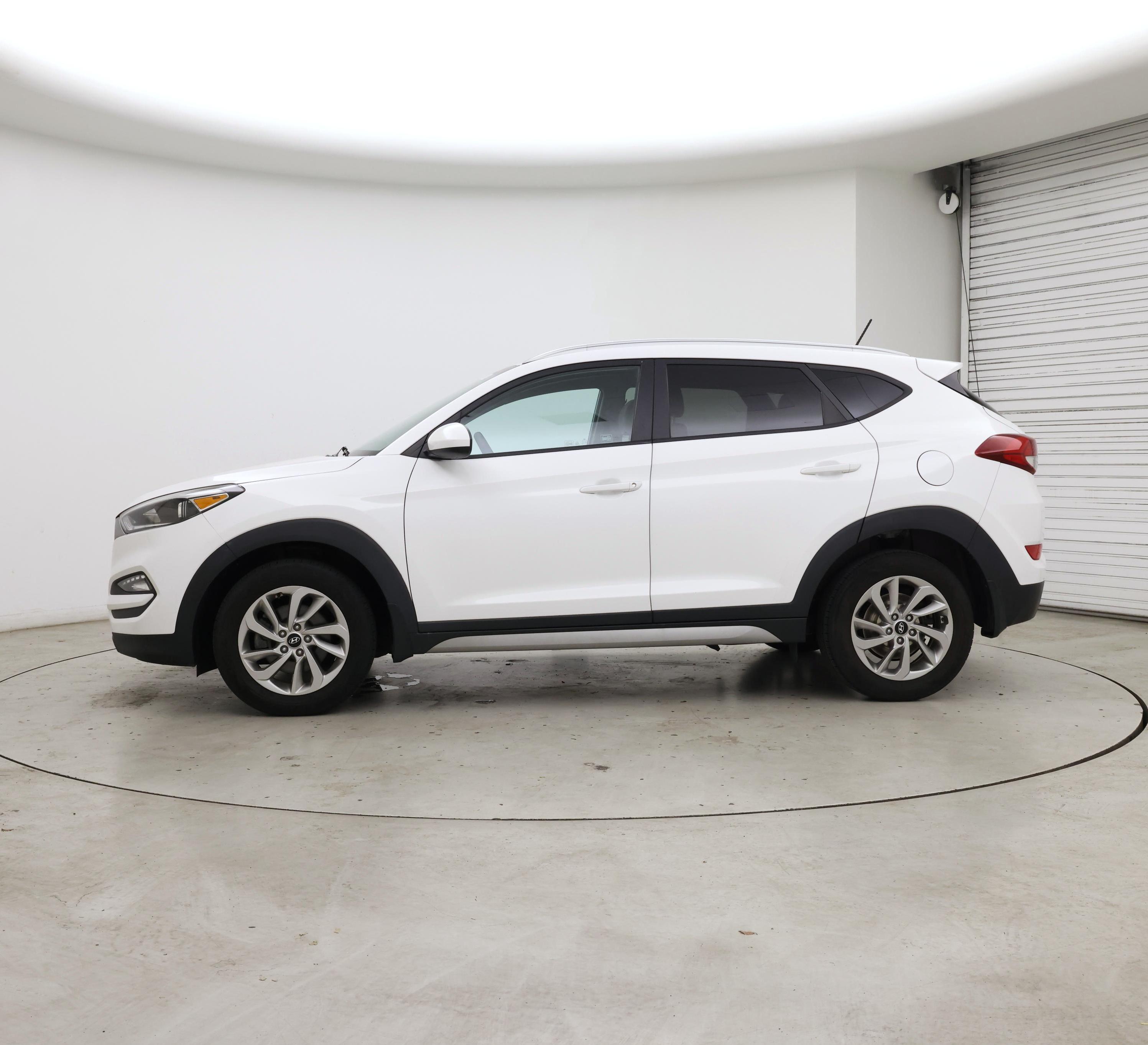 Thumbnail: 2017 Hyundai Tucson - 3