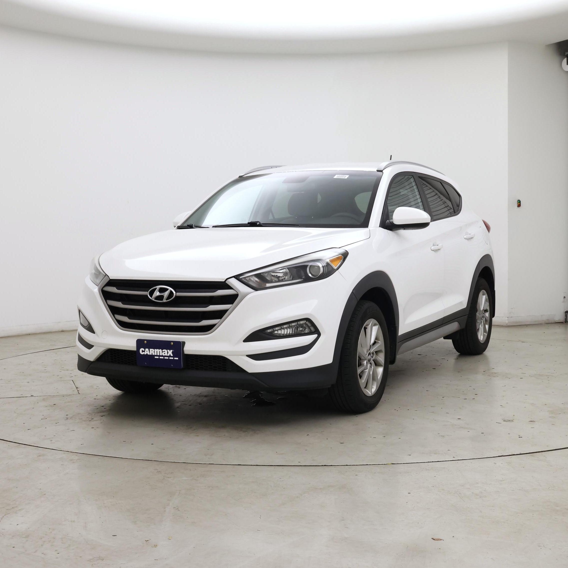 Thumbnail: 2017 Hyundai Tucson - 4