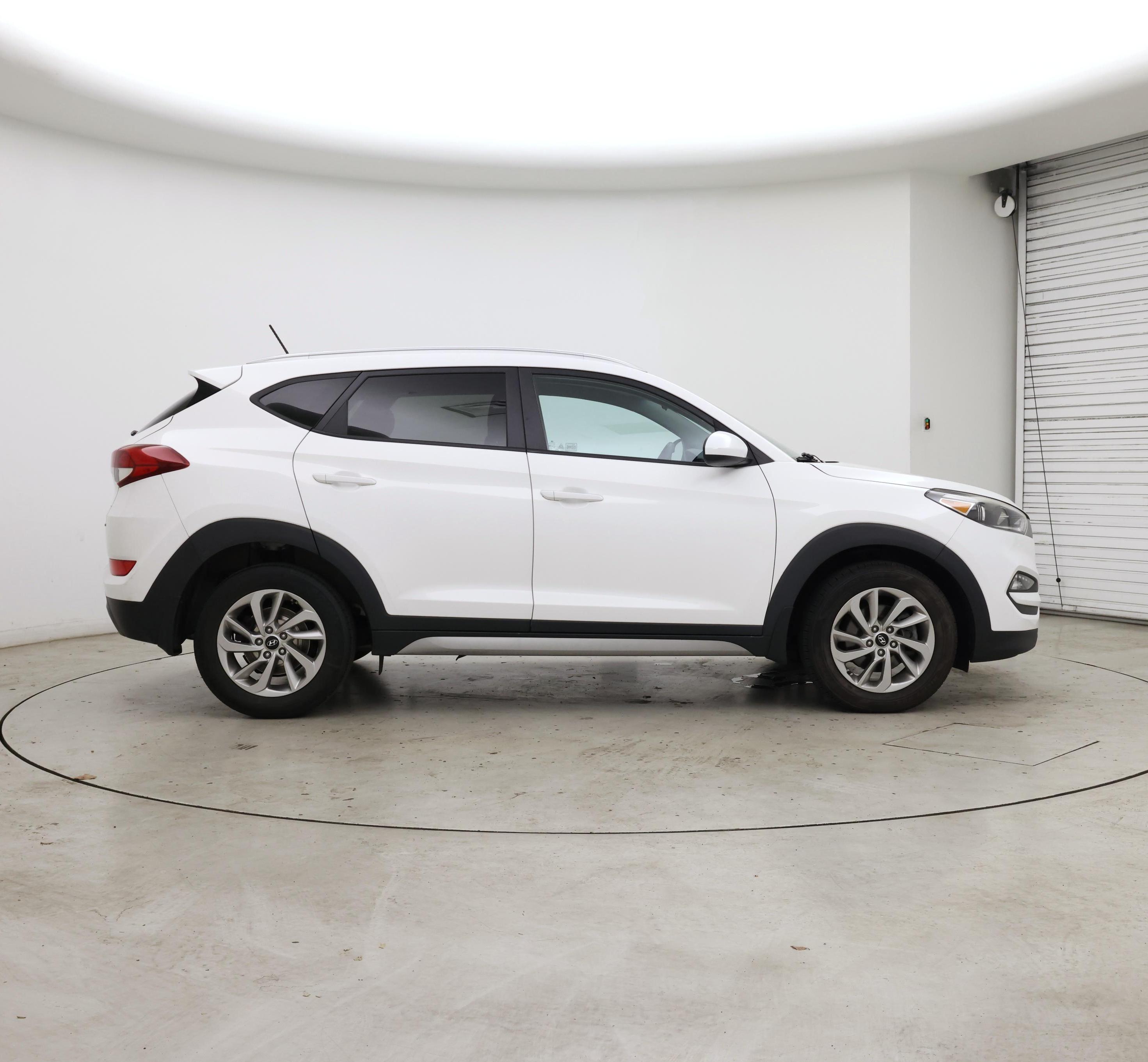 Thumbnail: 2017 Hyundai Tucson - 7