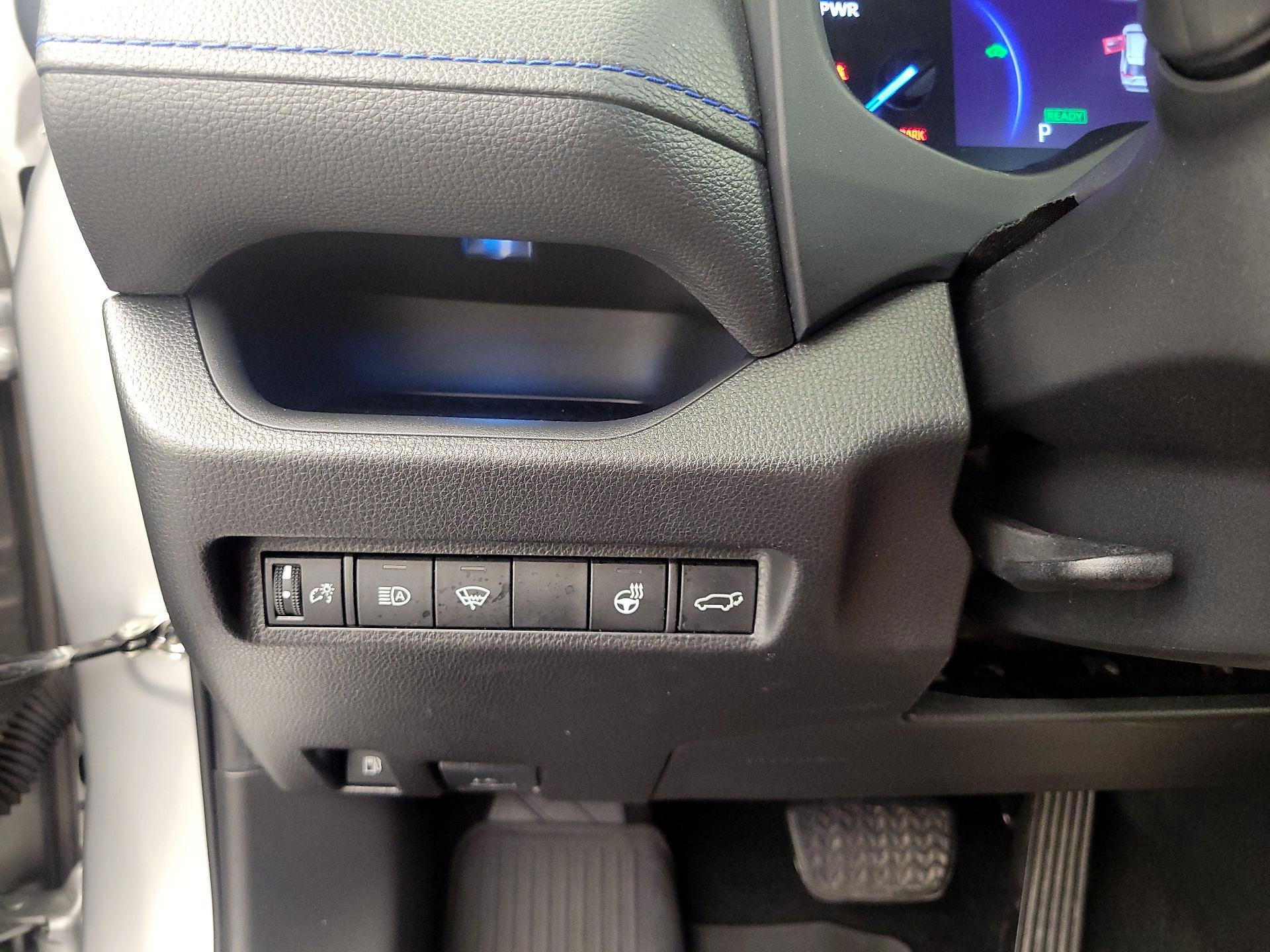 Thumbnail: 2021 Toyota RAV4 - 13