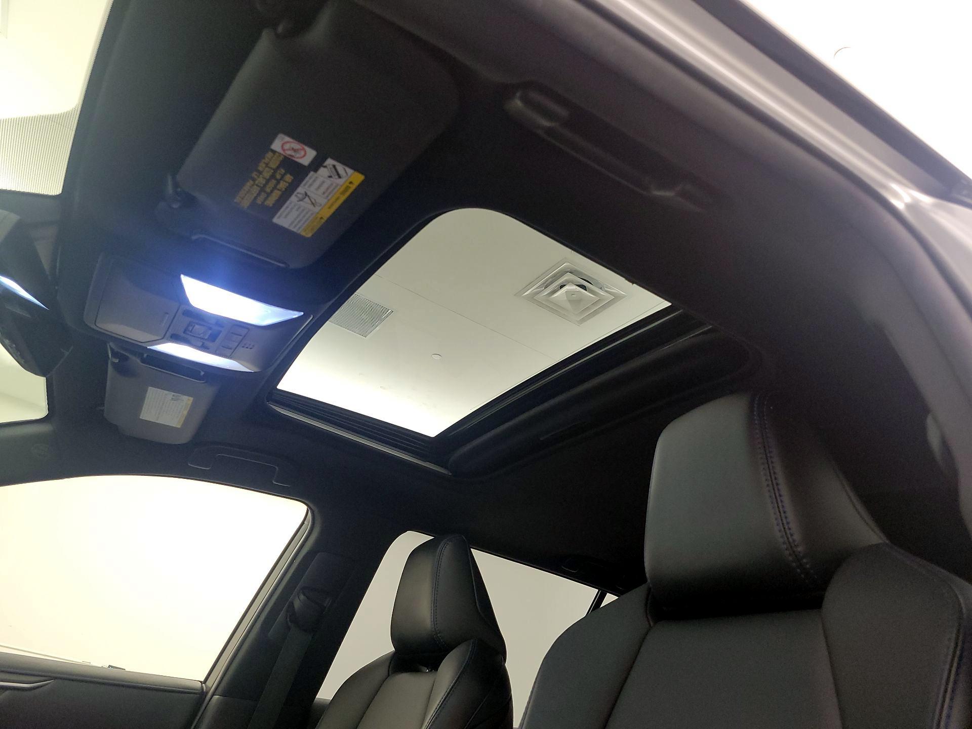 Thumbnail: 2021 Toyota RAV4 - 20