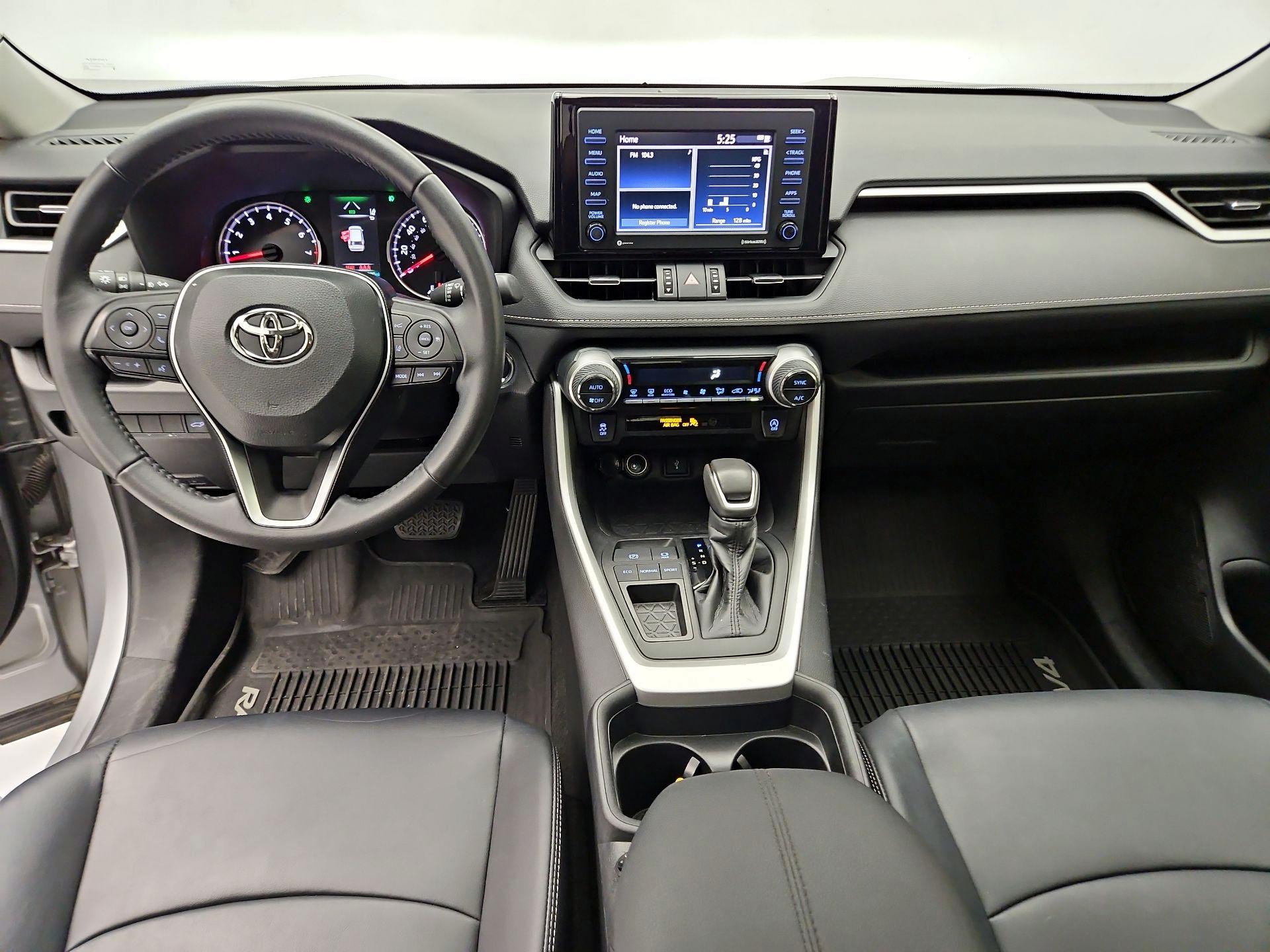 Thumbnail: 2020 Toyota RAV4 - 9