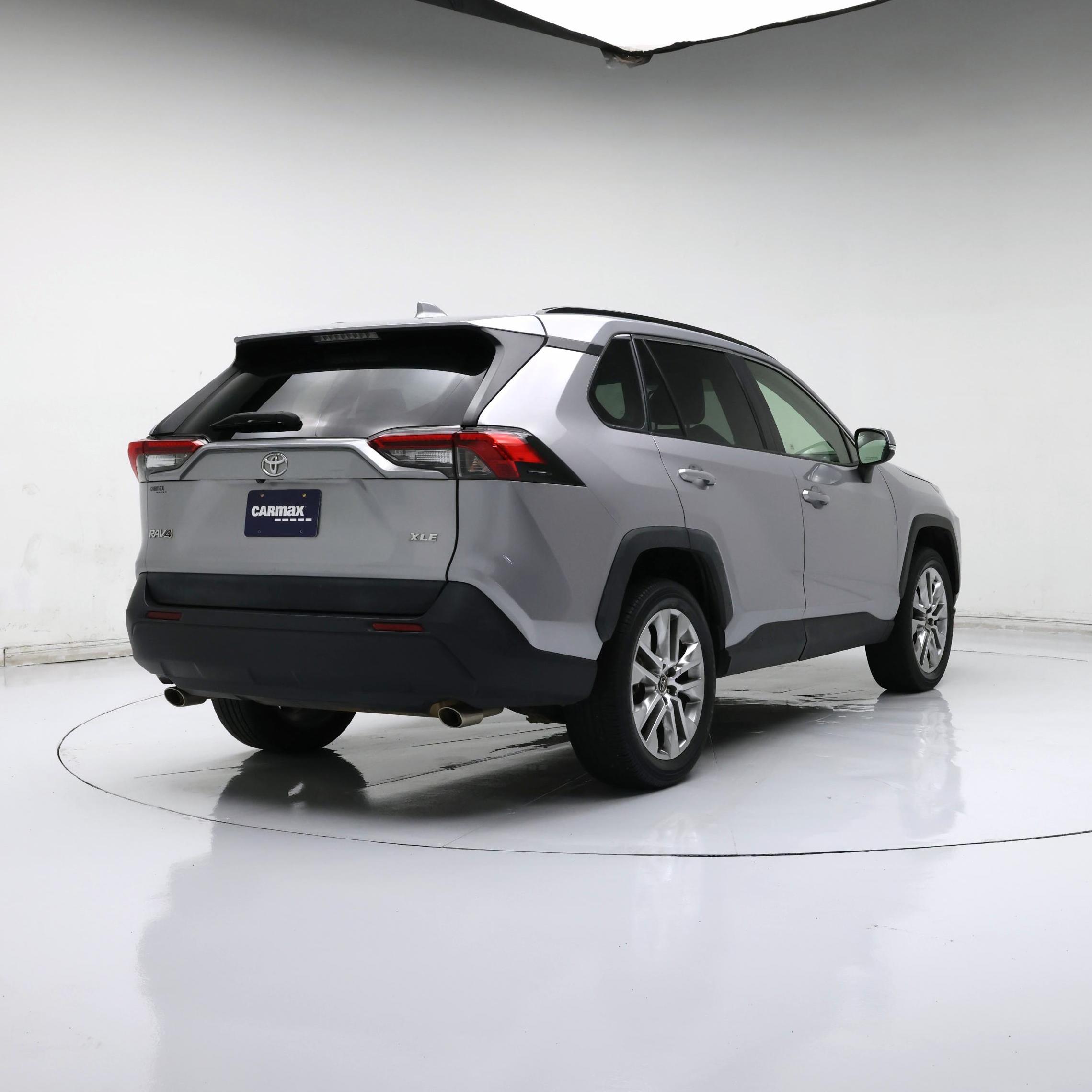 Thumbnail: 2020 Toyota RAV4 - 8