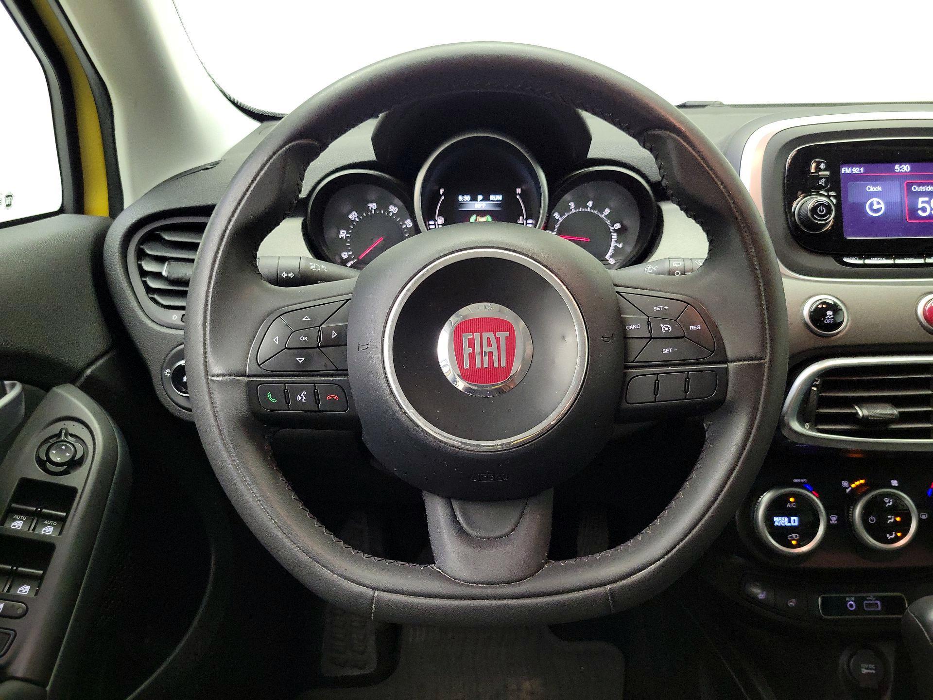 Thumbnail: 2016 Fiat 500X - 10