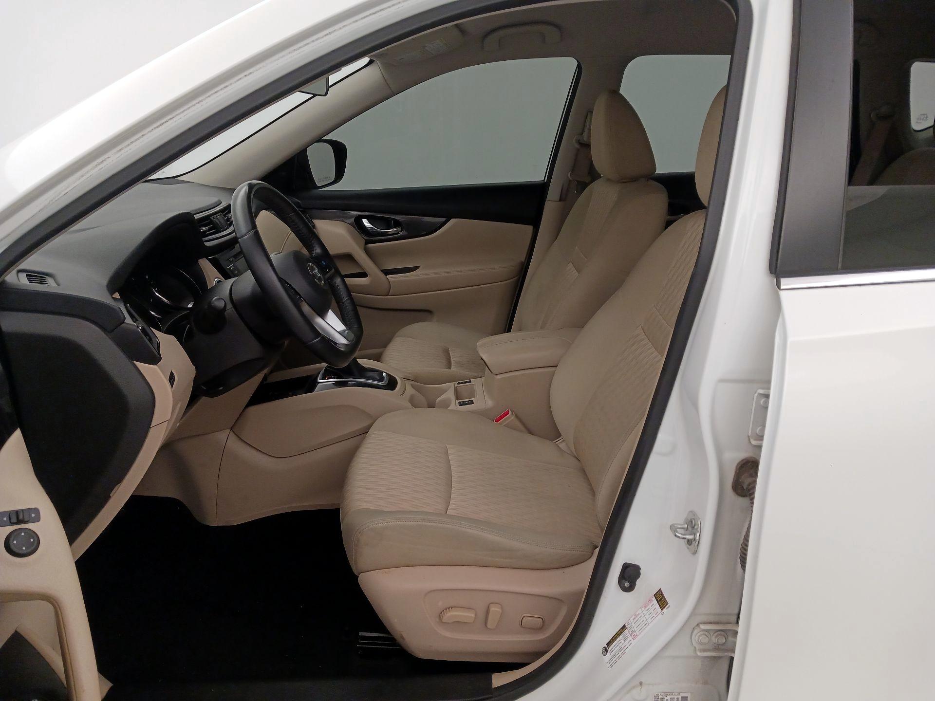Thumbnail: 2019 Nissan Rogue - 11