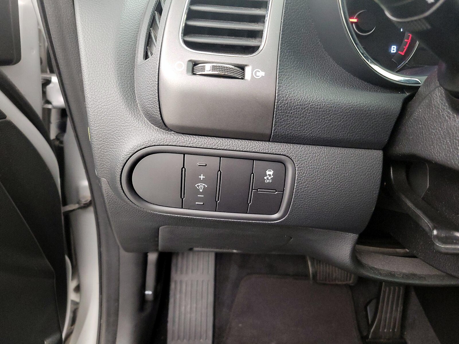 2017 Kia Forte LX - Photo 14