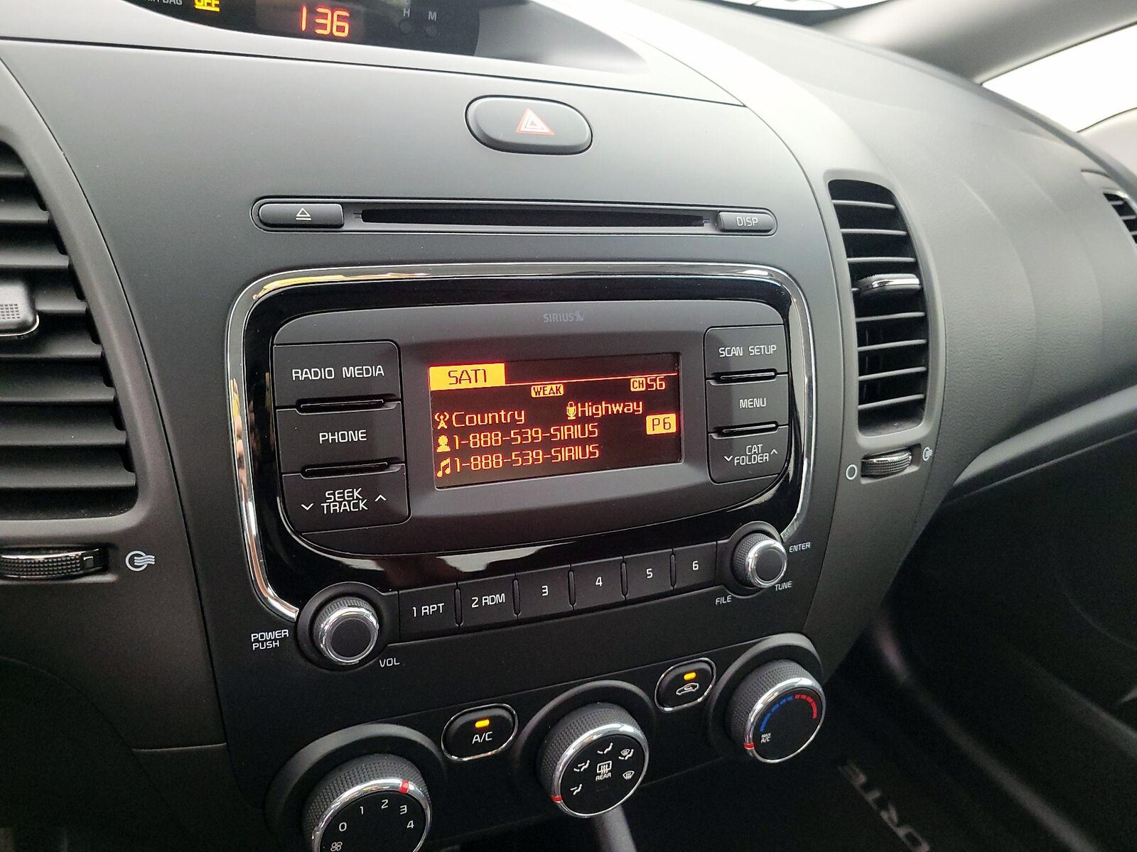 2017 Kia Forte LX - Photo 15