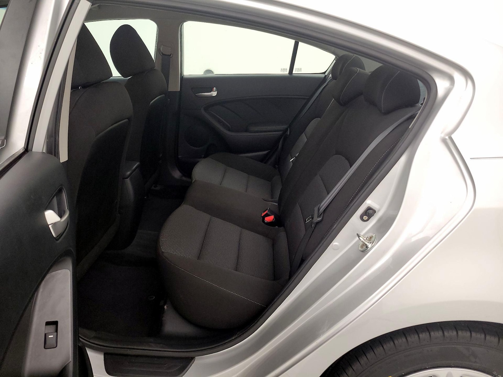 2017 Kia Forte LX - Photo 19