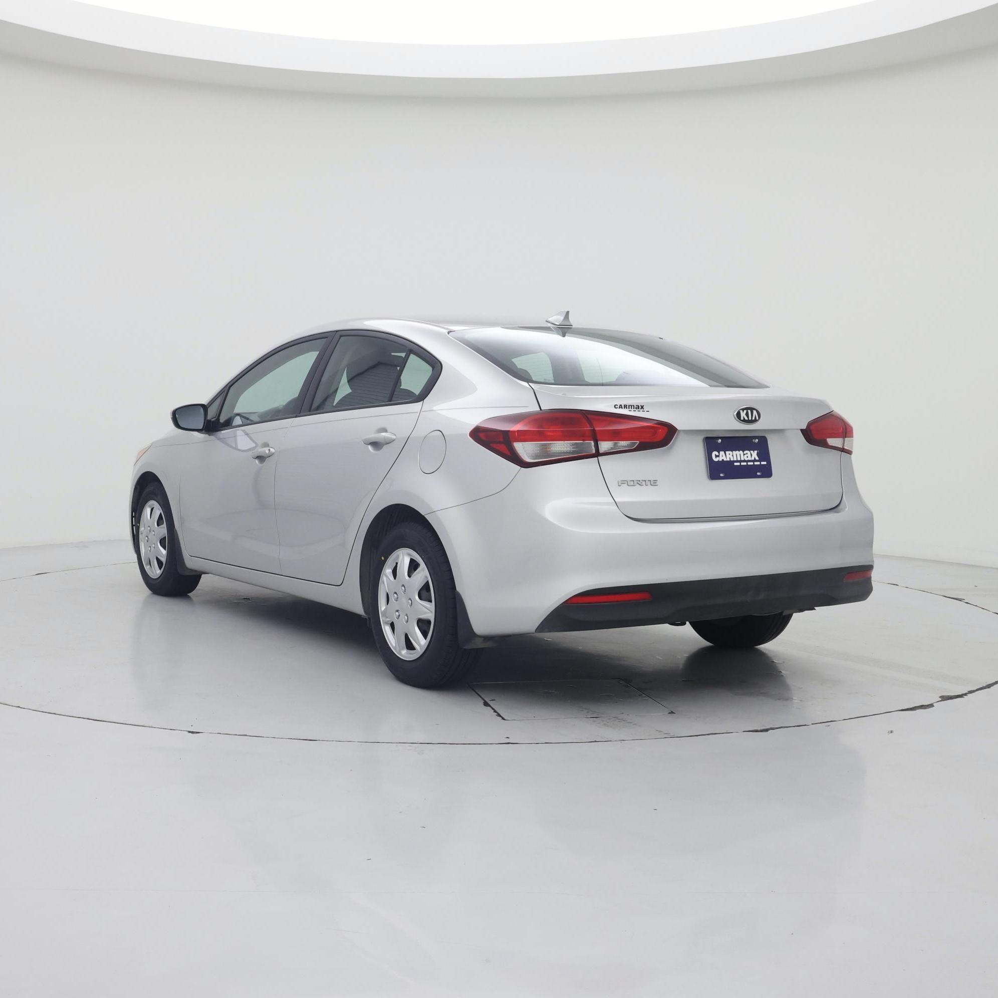 Thumbnail: 2017 Kia Forte - 2
