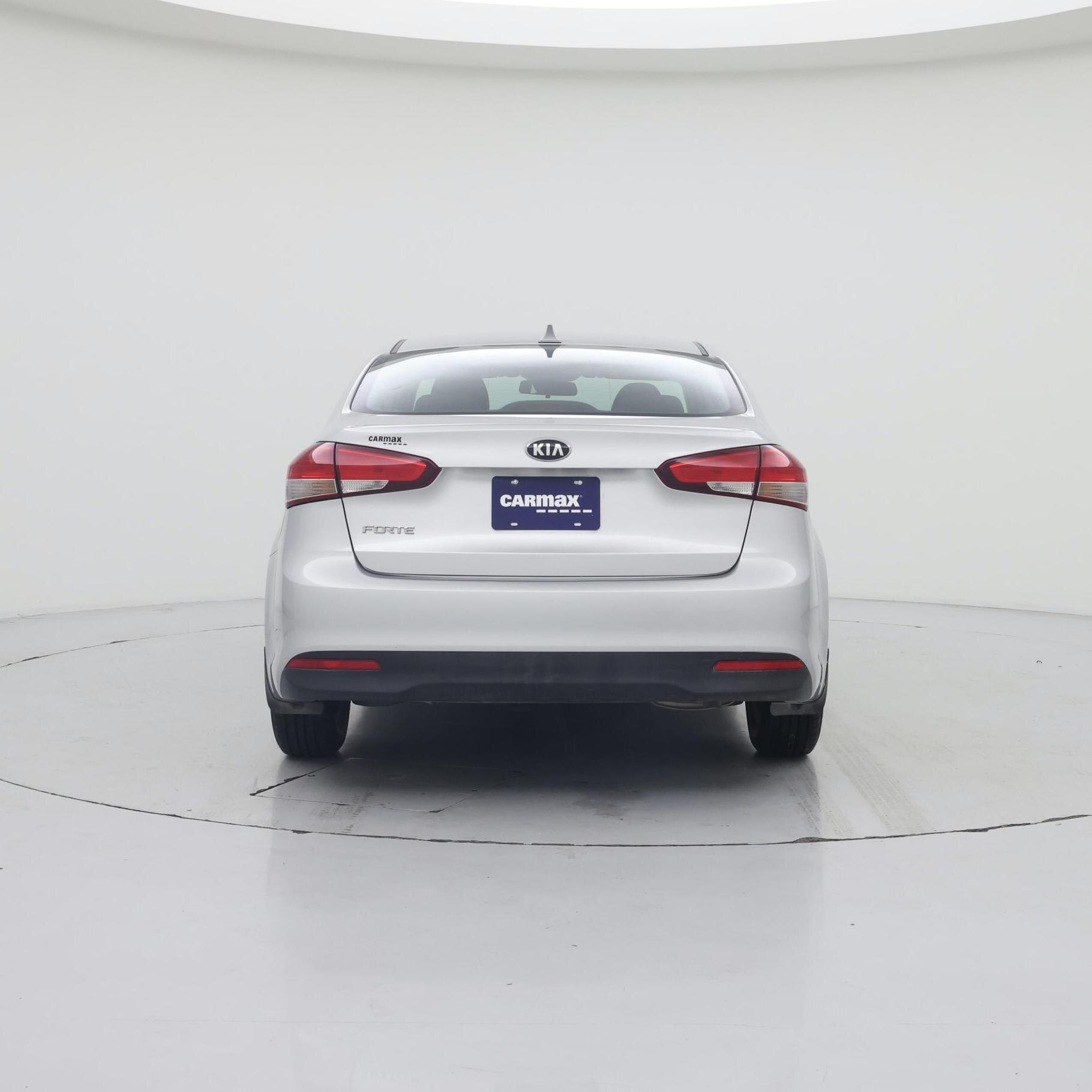 Thumbnail: 2017 Kia Forte - 6