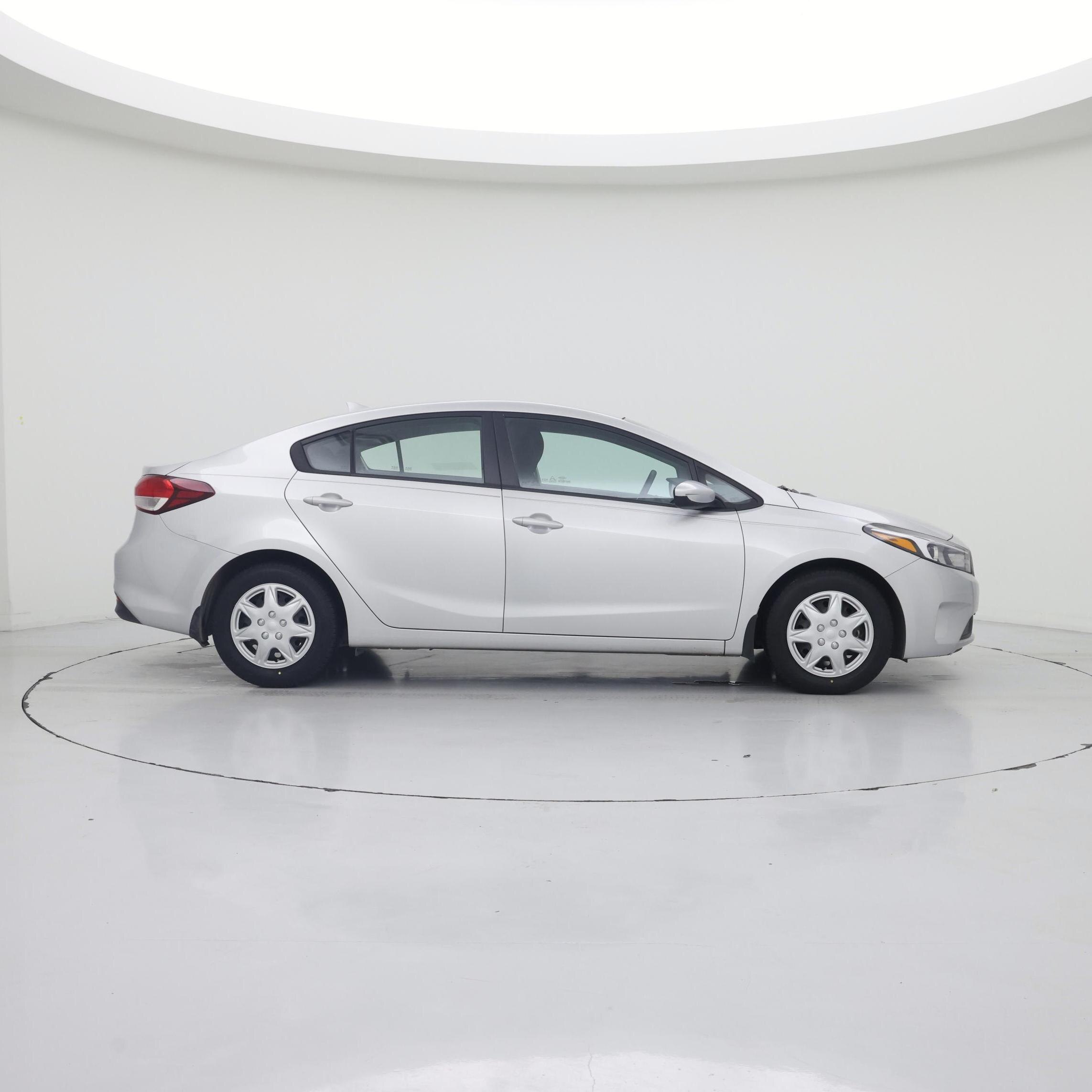 Thumbnail: 2017 Kia Forte - 7