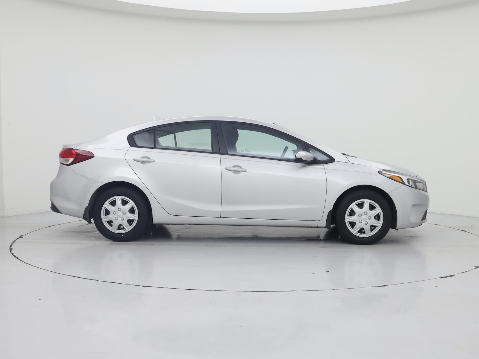 2017 Kia Forte LX - Photo 8