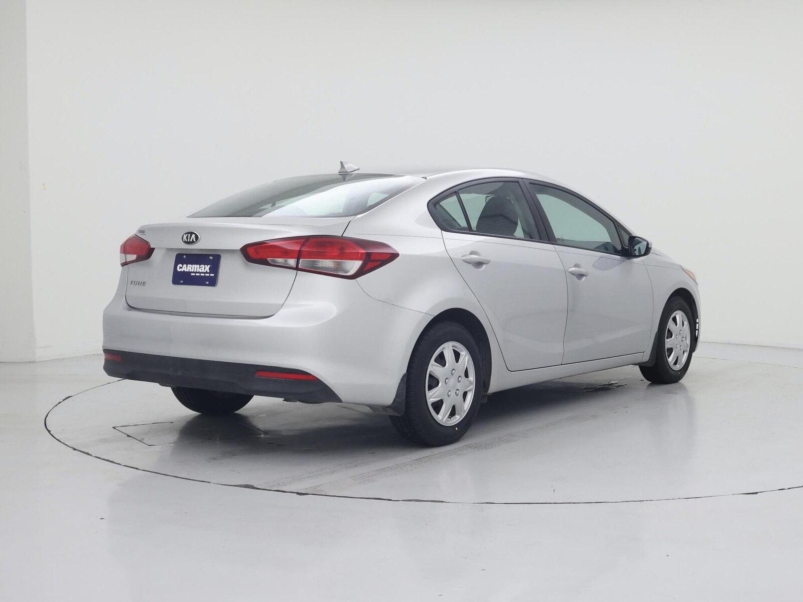 2017 Kia Forte LX - Photo 9