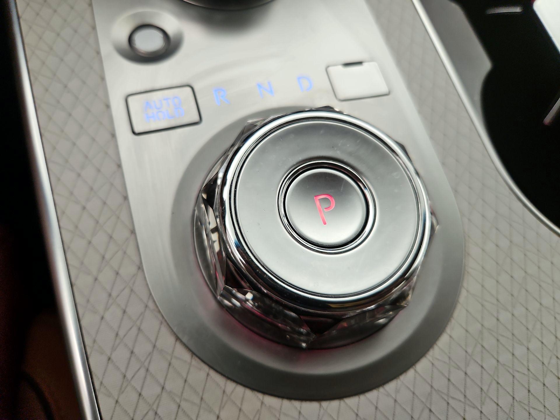Thumbnail: 2025 Genesis GV80 - 18