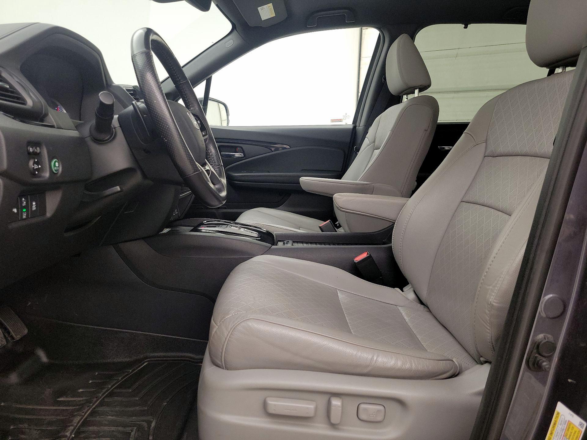 Thumbnail: 2019 Honda Passport - 11
