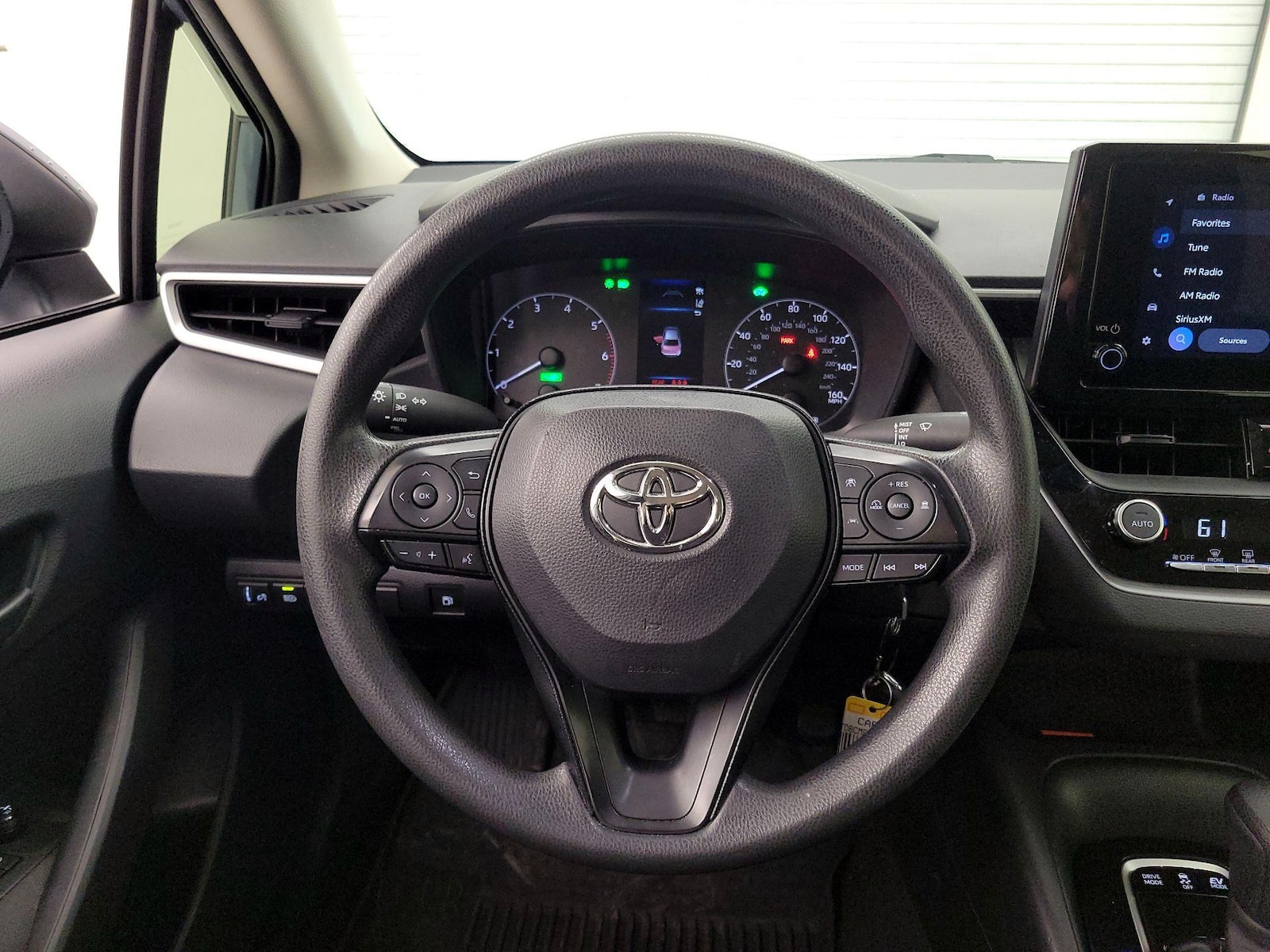 2024 Toyota Corolla LE - Photo 11