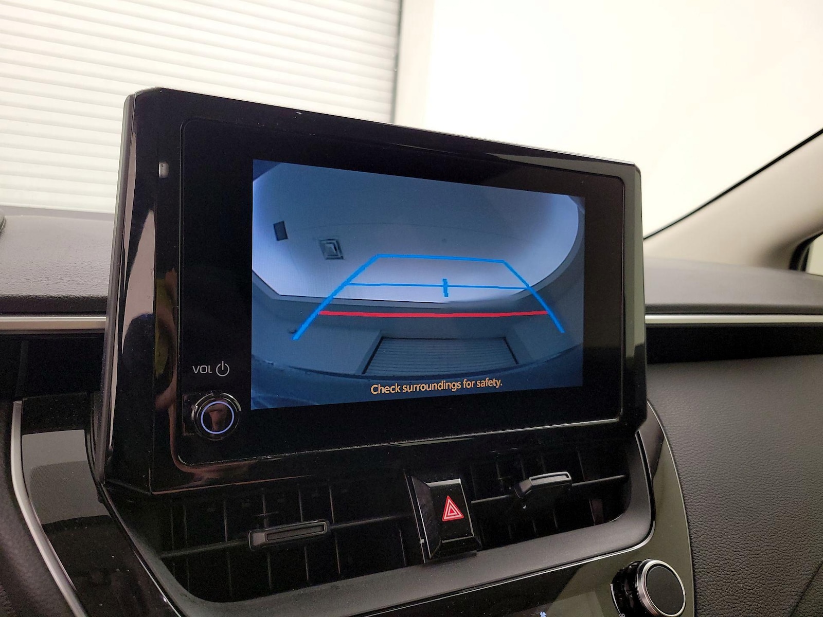 2024 Toyota Corolla LE - Photo 15