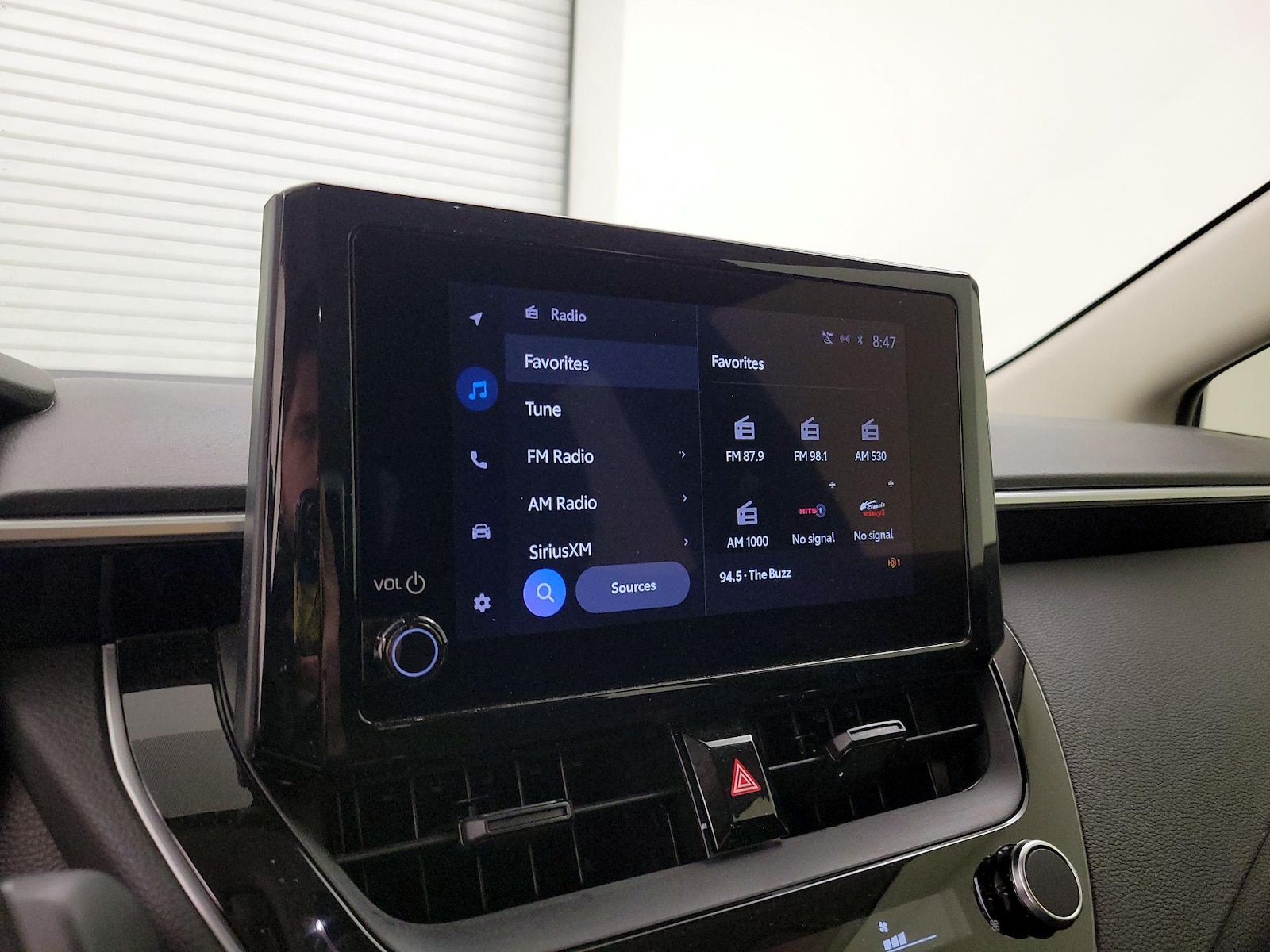 2024 Toyota Corolla LE - Photo 16