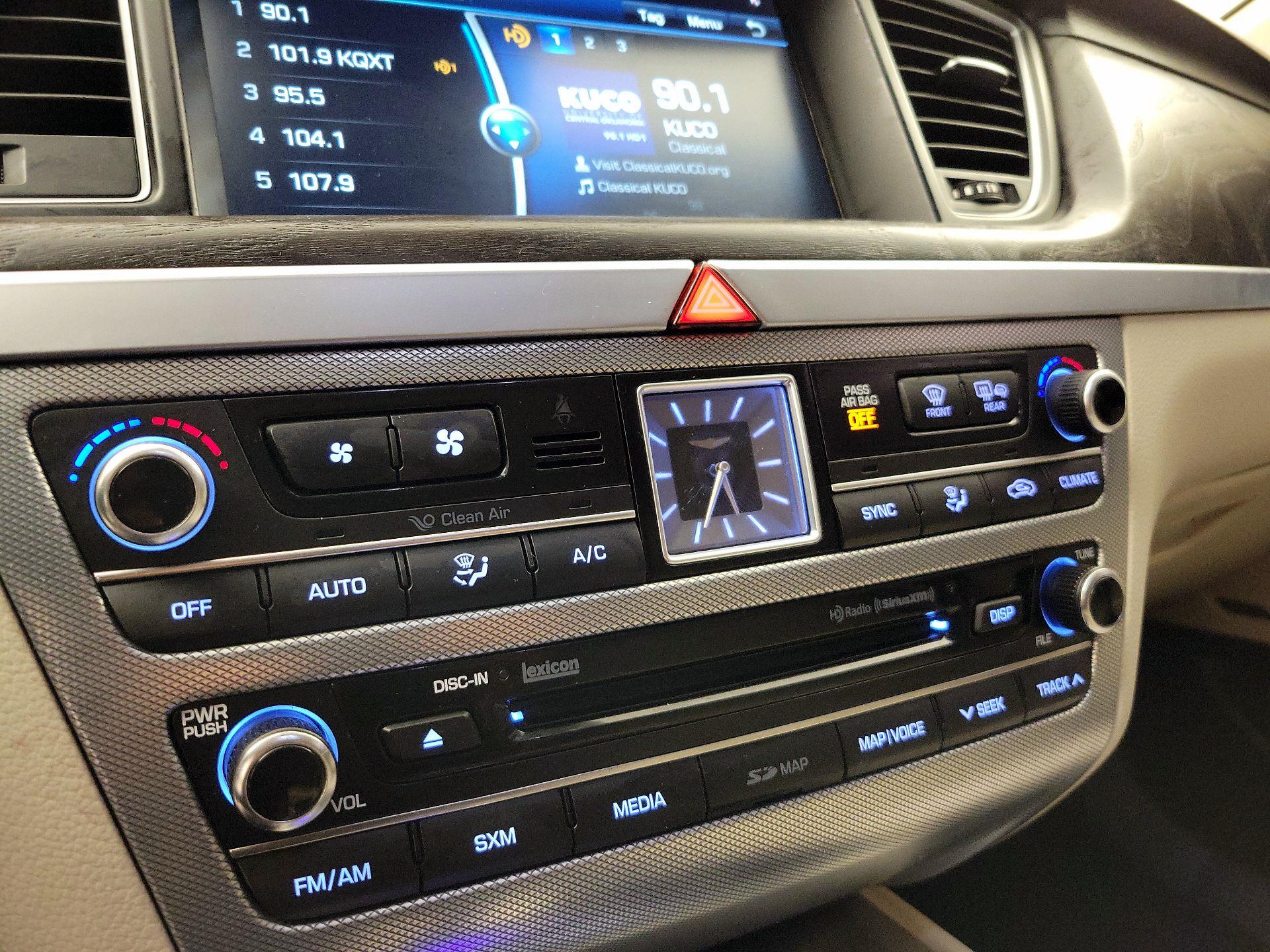 Thumbnail: 2018 Genesis G80 - 17
