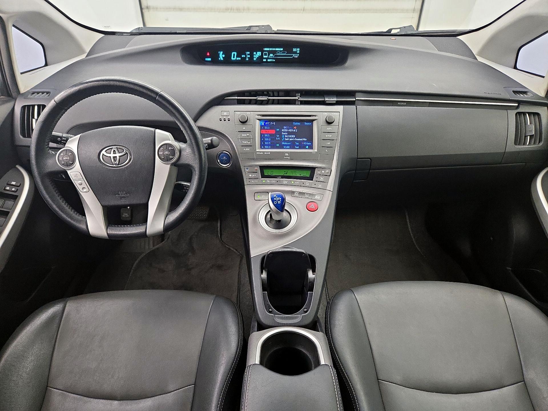 Thumbnail: 2015 Toyota Prius - 9