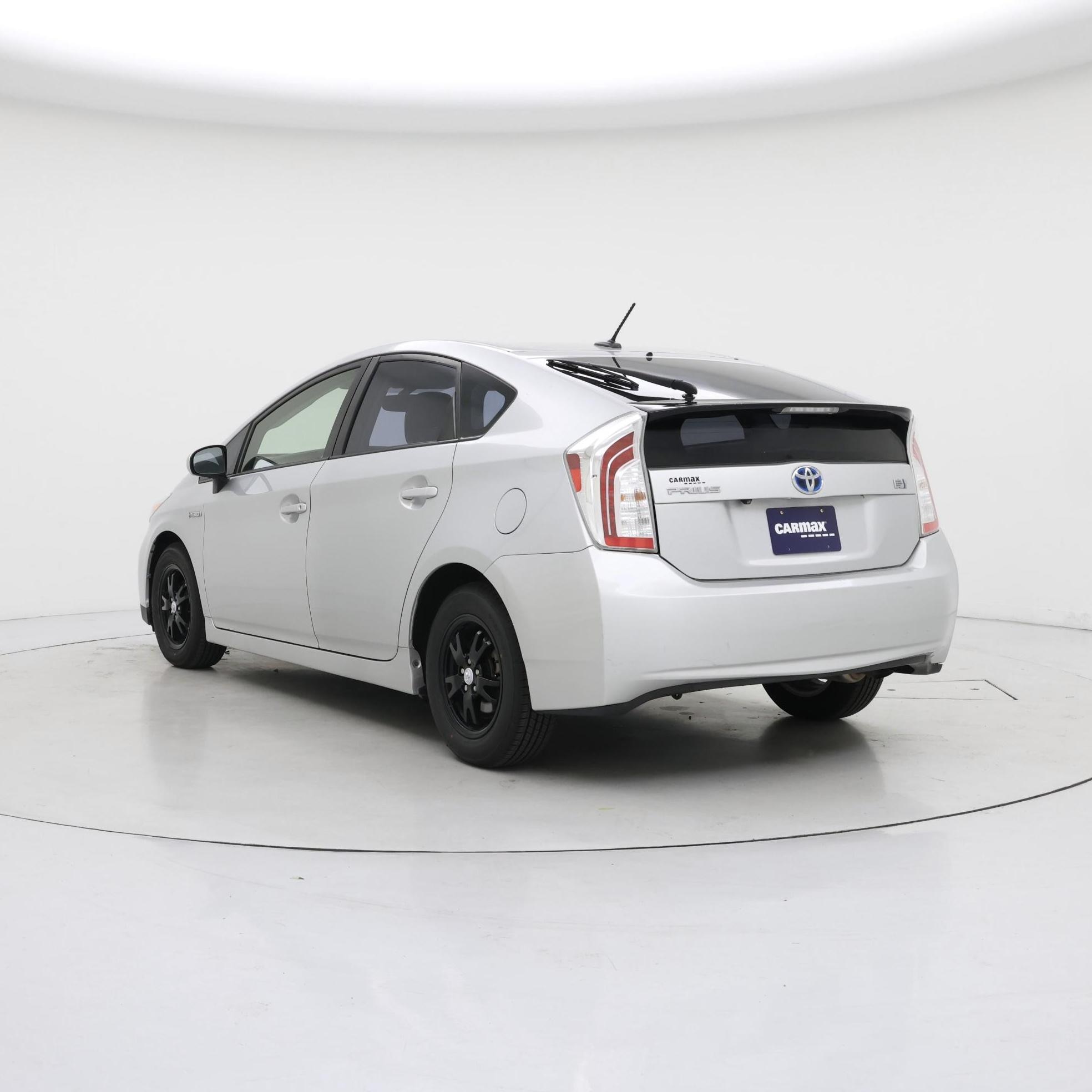 Thumbnail: 2015 Toyota Prius - 2