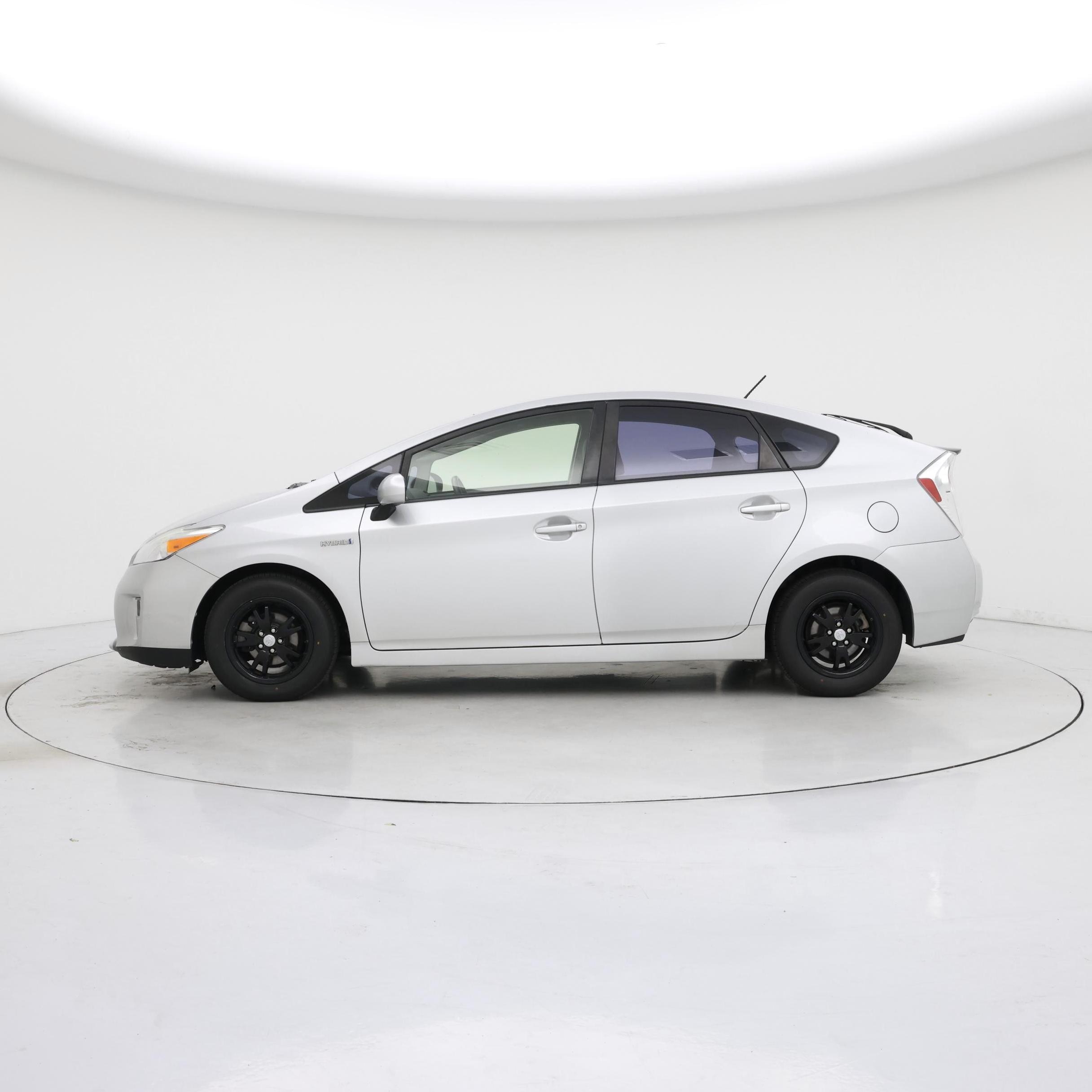 Thumbnail: 2015 Toyota Prius - 3