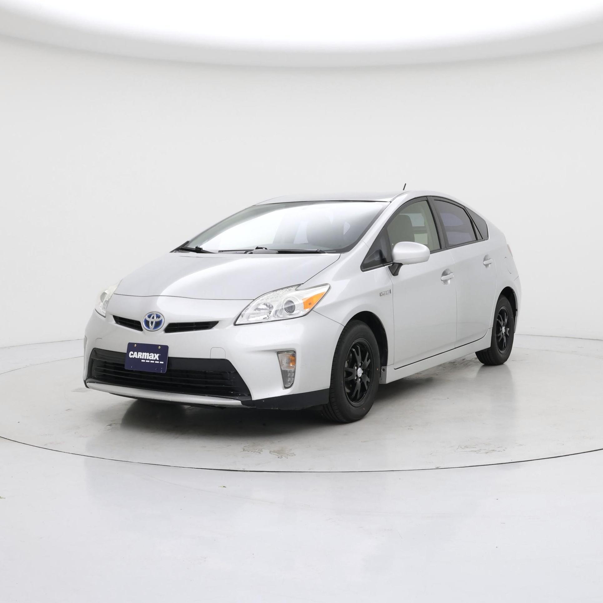 Thumbnail: 2015 Toyota Prius - 4