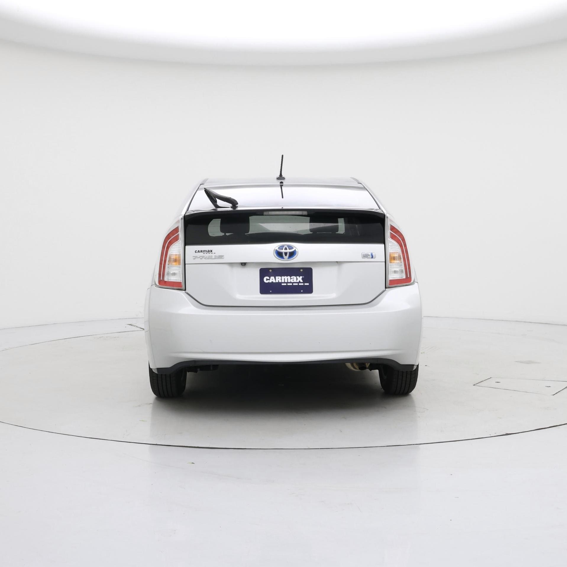 Thumbnail: 2015 Toyota Prius - 6