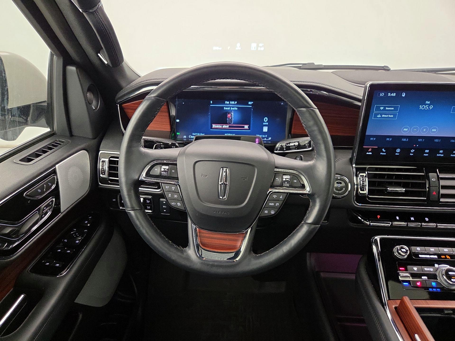 Thumbnail: 2024 Lincoln Navigator - 10