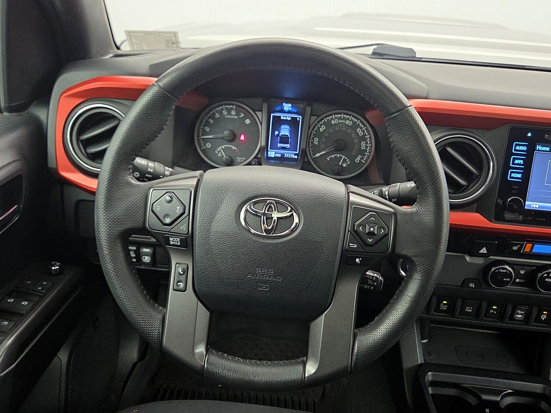 Thumbnail: 2017 Toyota Tacoma - 10