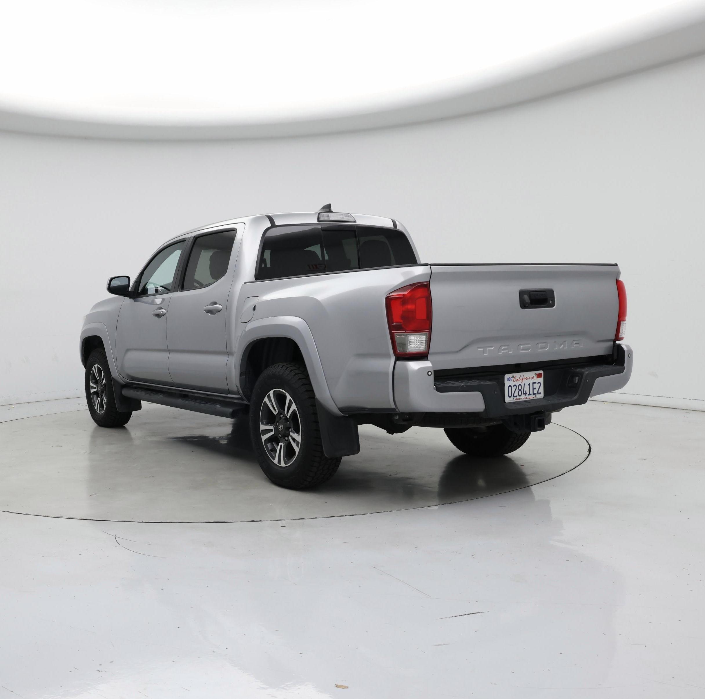 Thumbnail: 2017 Toyota Tacoma - 2