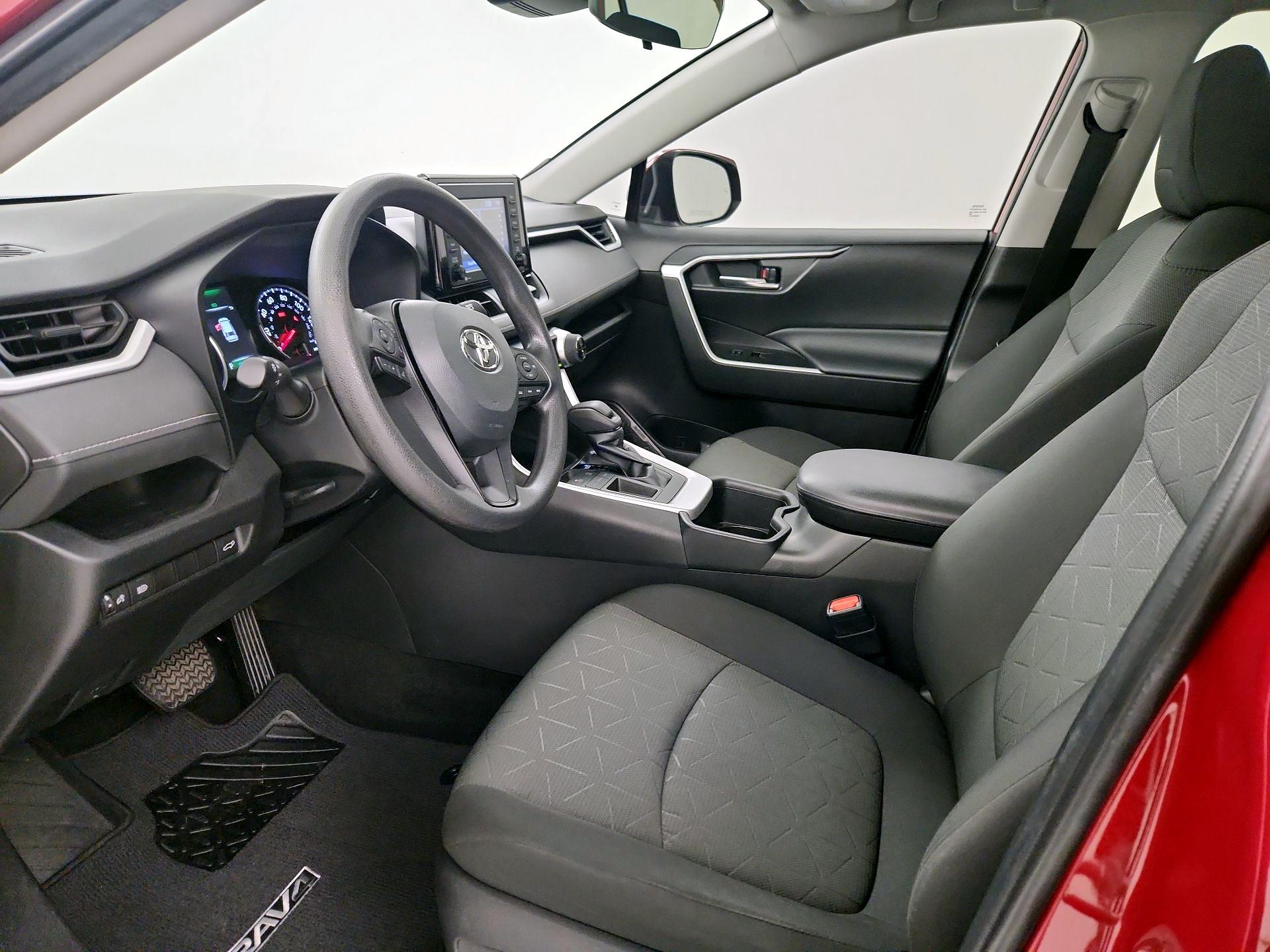 Thumbnail: 2022 Toyota RAV4 - 11