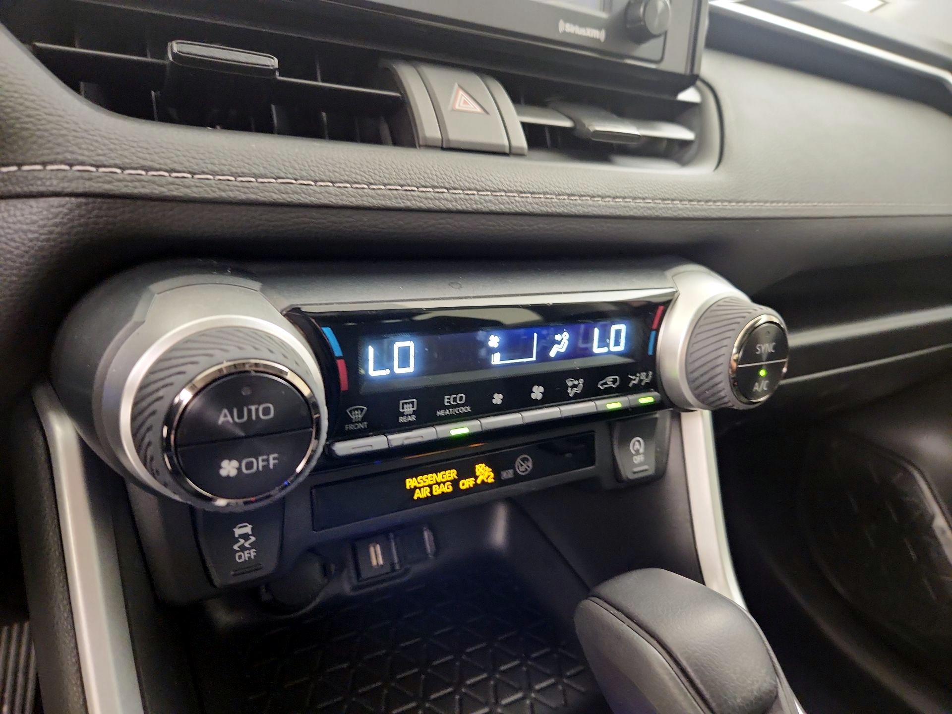 Thumbnail: 2022 Toyota RAV4 - 16