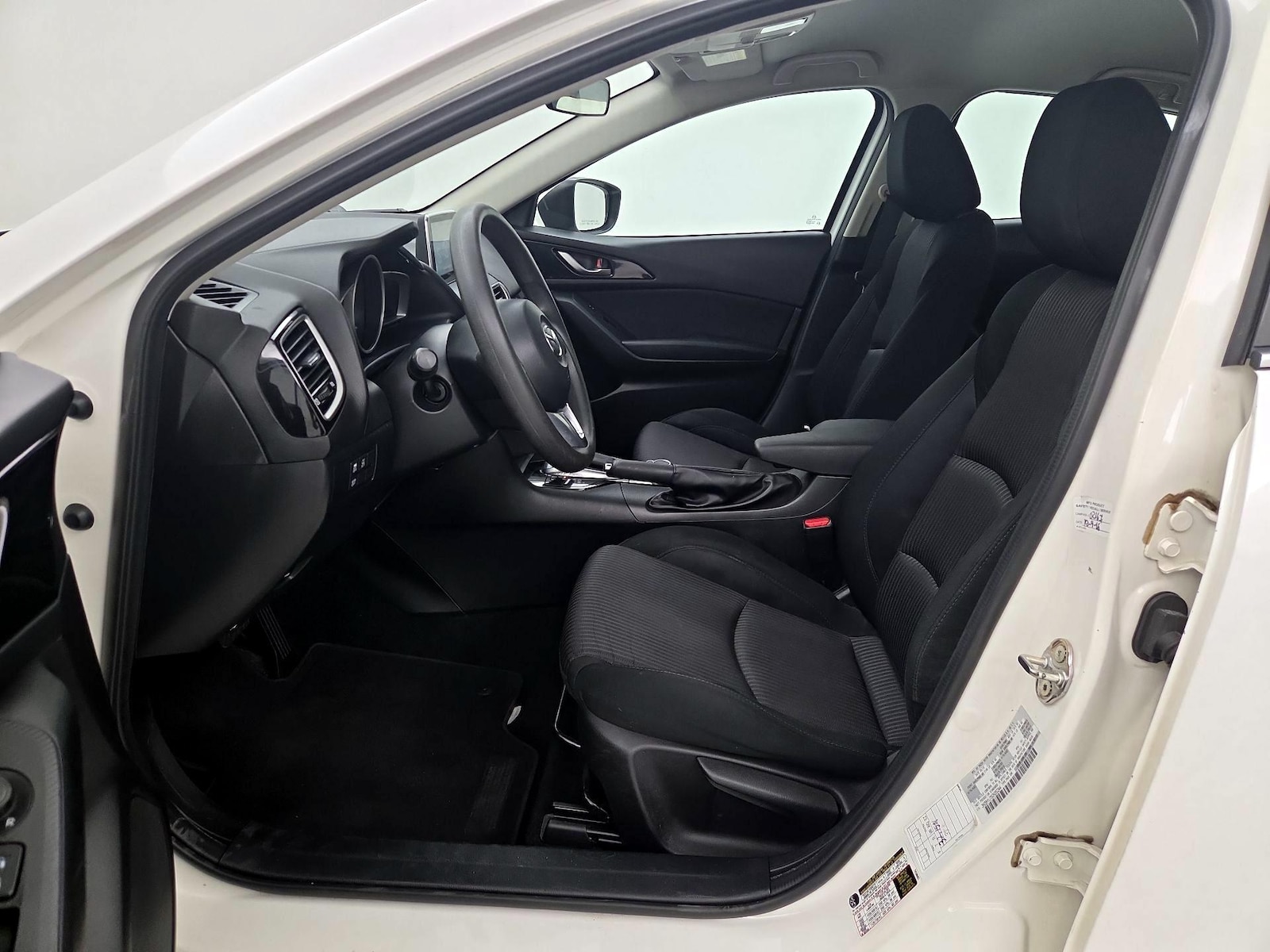 2016 Mazda MAZDA3 i Sport - Photo 12