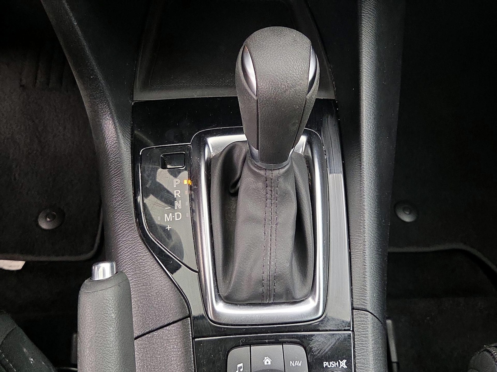 2016 Mazda MAZDA3 i Sport - Photo 18