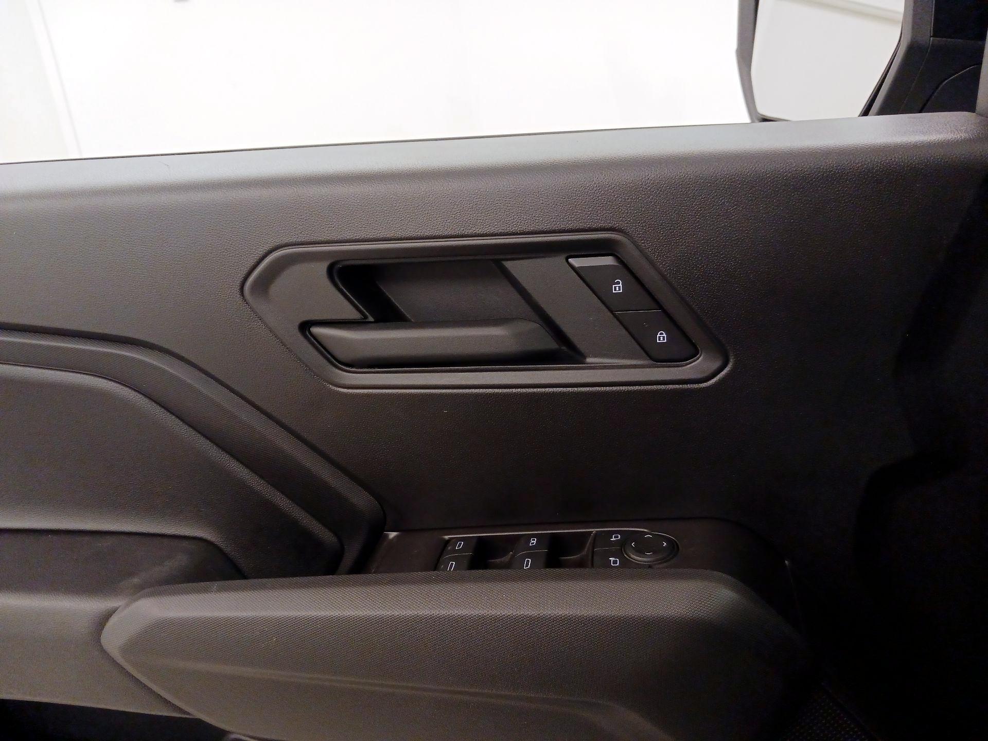 Thumbnail: 2026 Chevrolet Colorado - 12