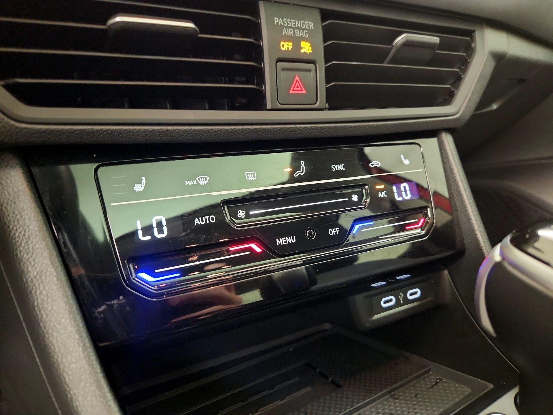 Thumbnail: 2025 Volkswagen Jetta - 16