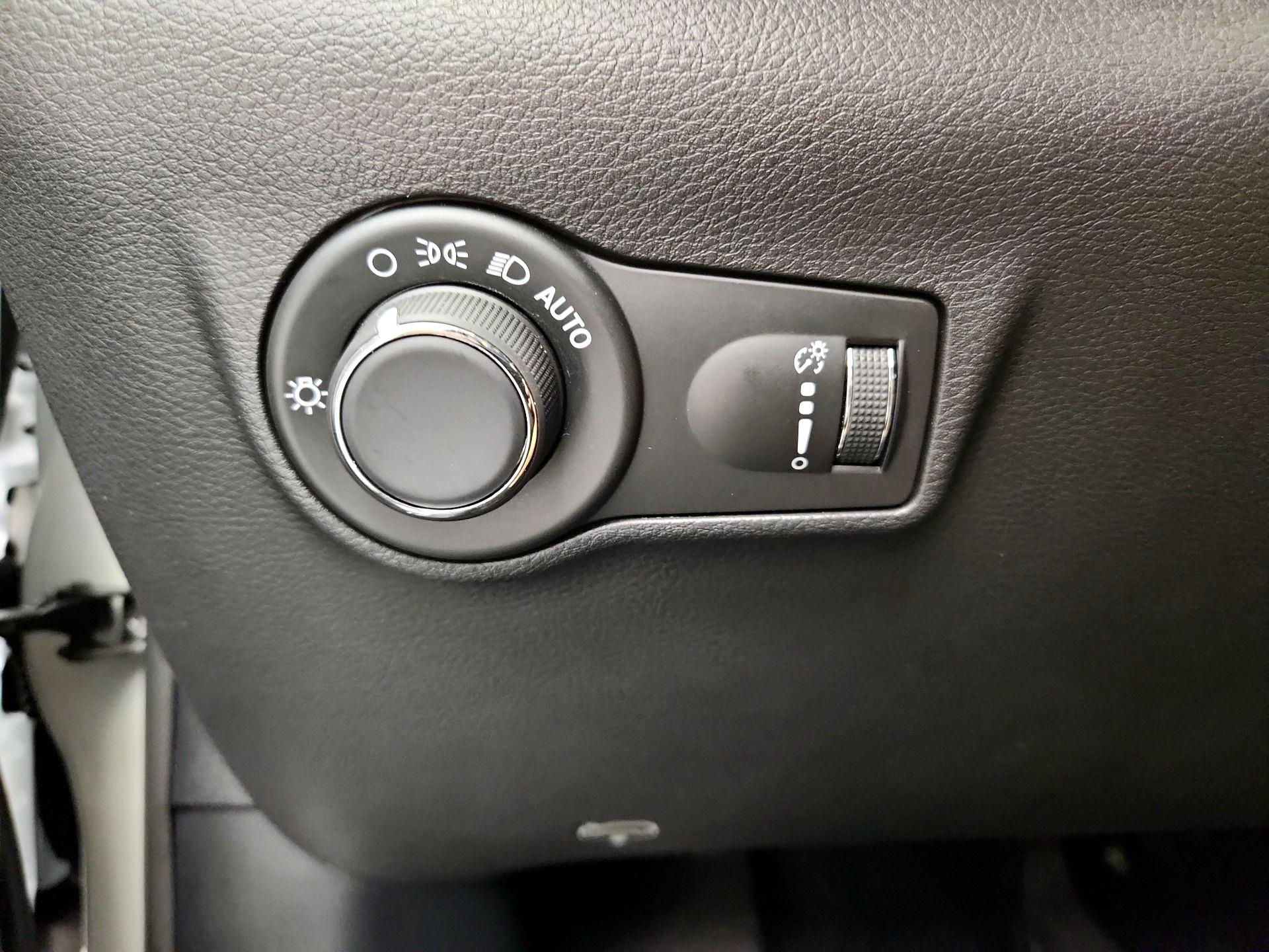 Thumbnail: 2025 Jeep Compass - 13